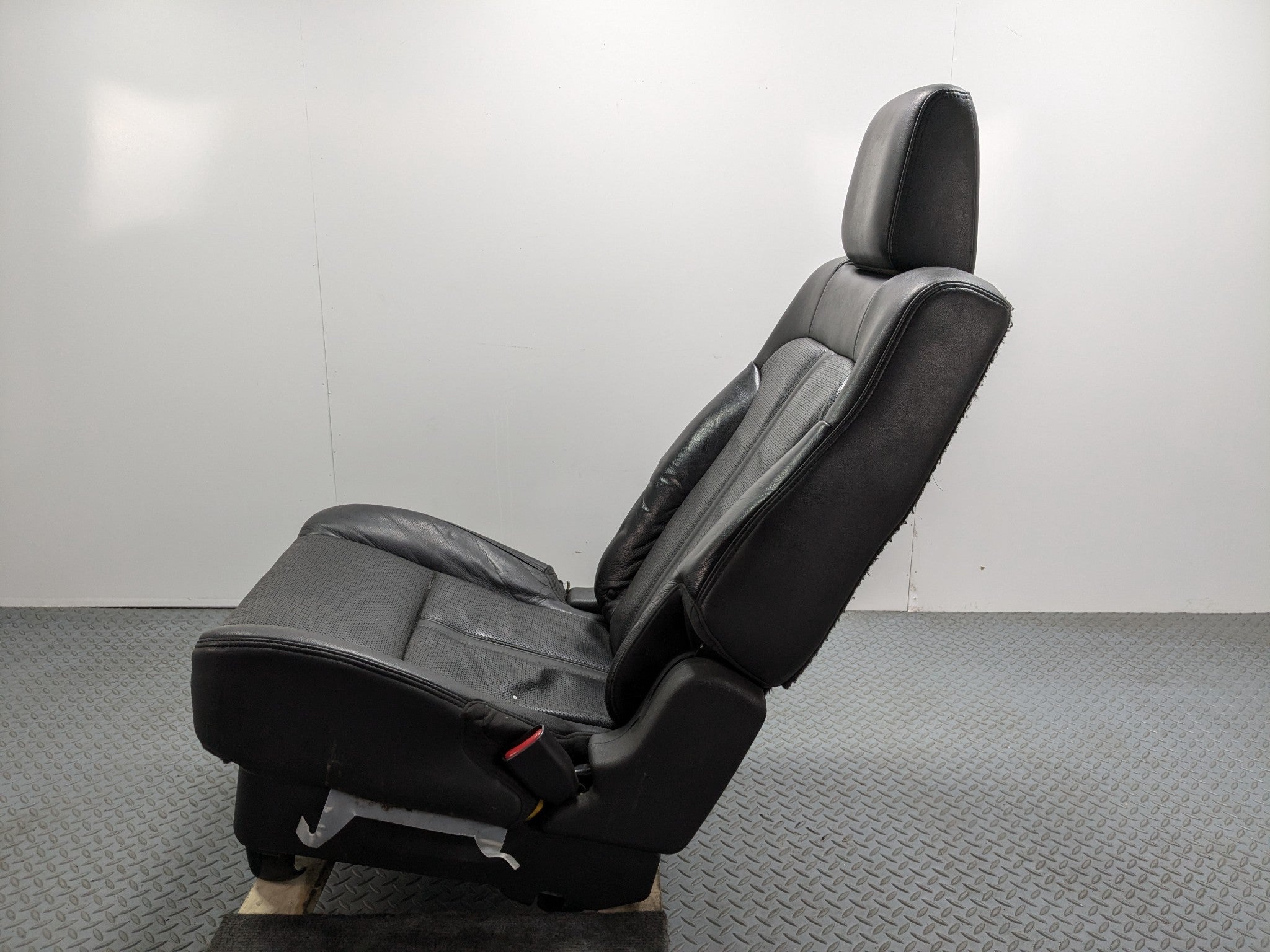 10 - 15 LINCOLN MKT OEM PASSENGER SIDE SEAT ASSEMBLY LEATHER REAR RIGHT BLACK