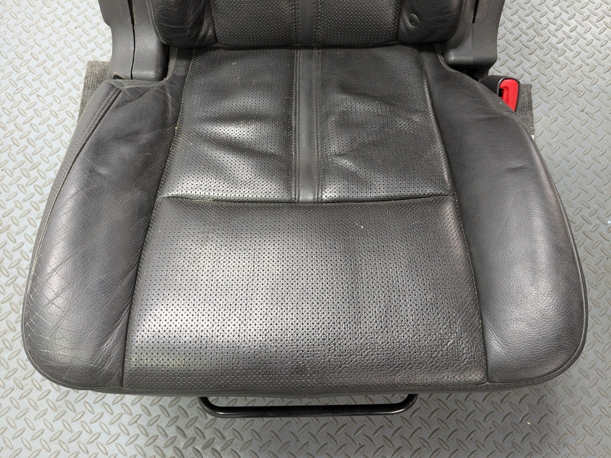 10 - 15 LINCOLN MKT OEM PASSENGER SIDE SEAT ASSEMBLY LEATHER REAR RIGHT BLACK