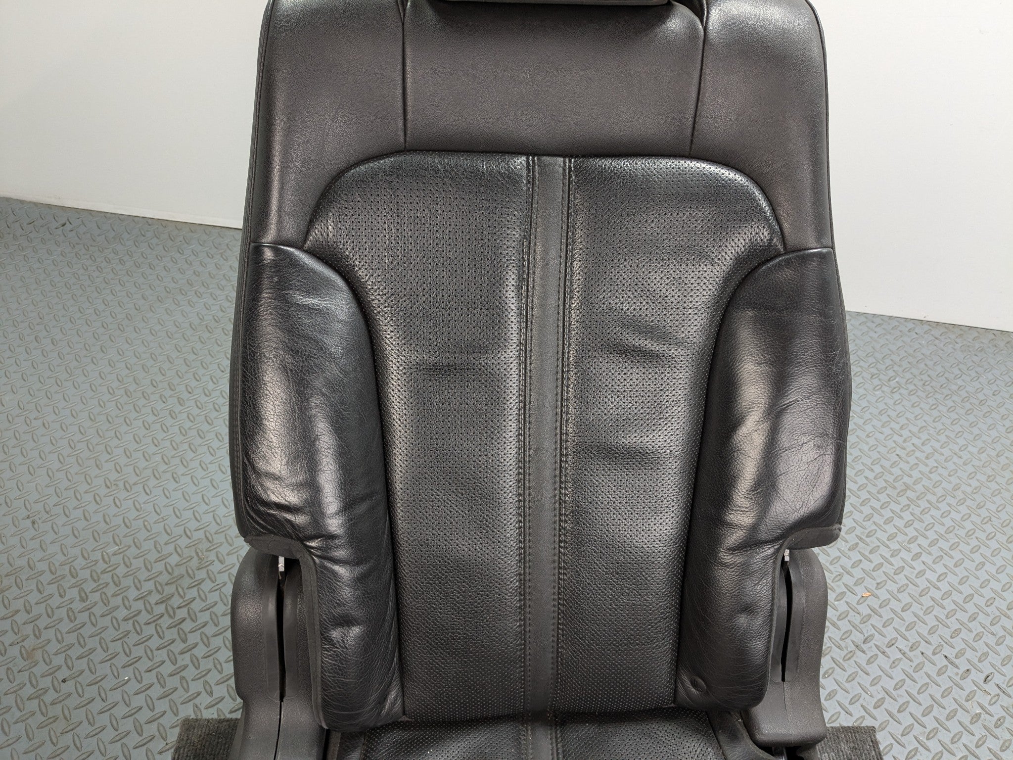 10 - 15 LINCOLN MKT OEM PASSENGER SIDE SEAT ASSEMBLY LEATHER REAR RIGHT BLACK