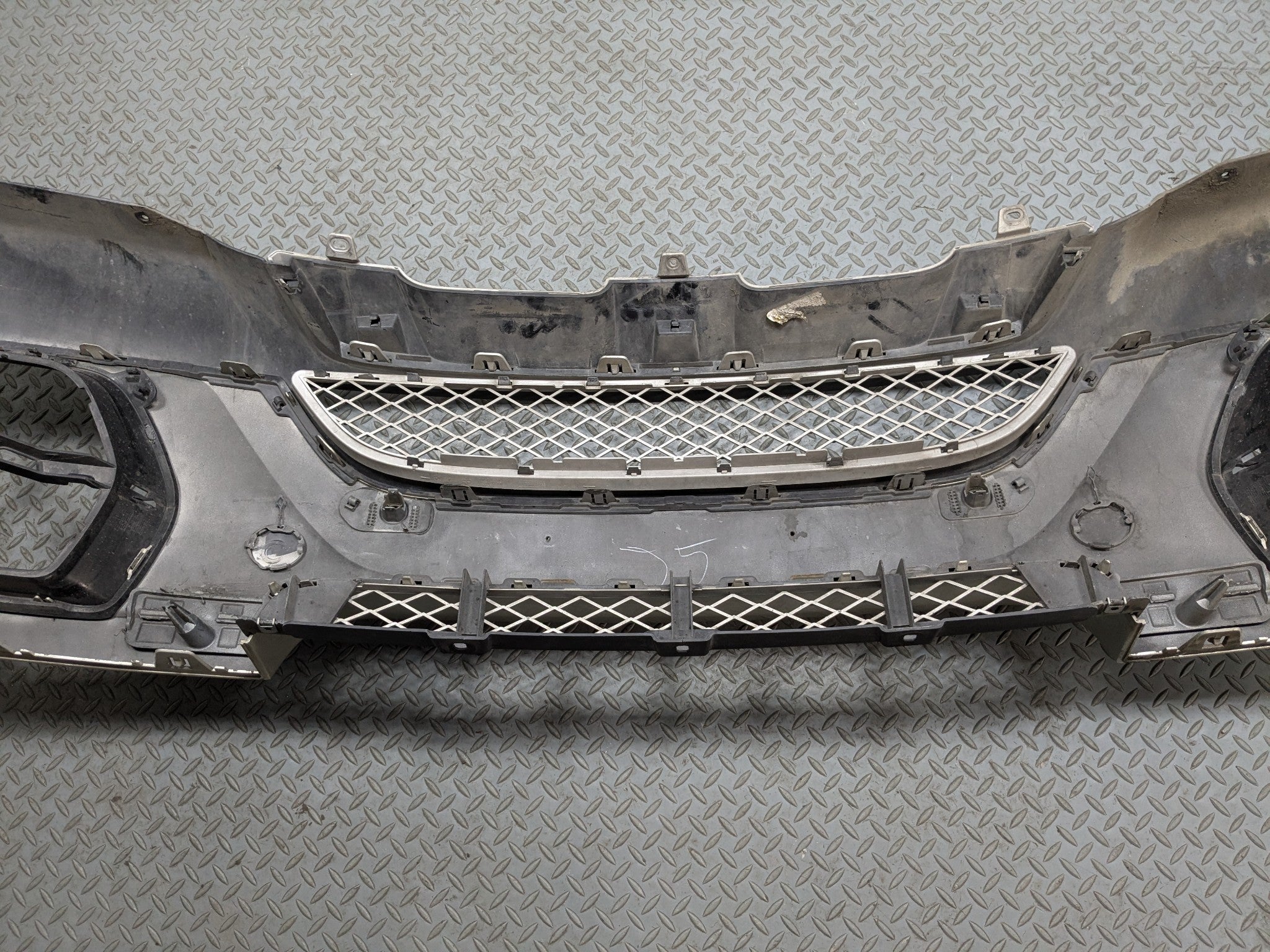 08 - 12 BMW X6 OEM FRONT BUMPER COVER PANEL ASSEMBLY TITANIUM SILVER METALLIC