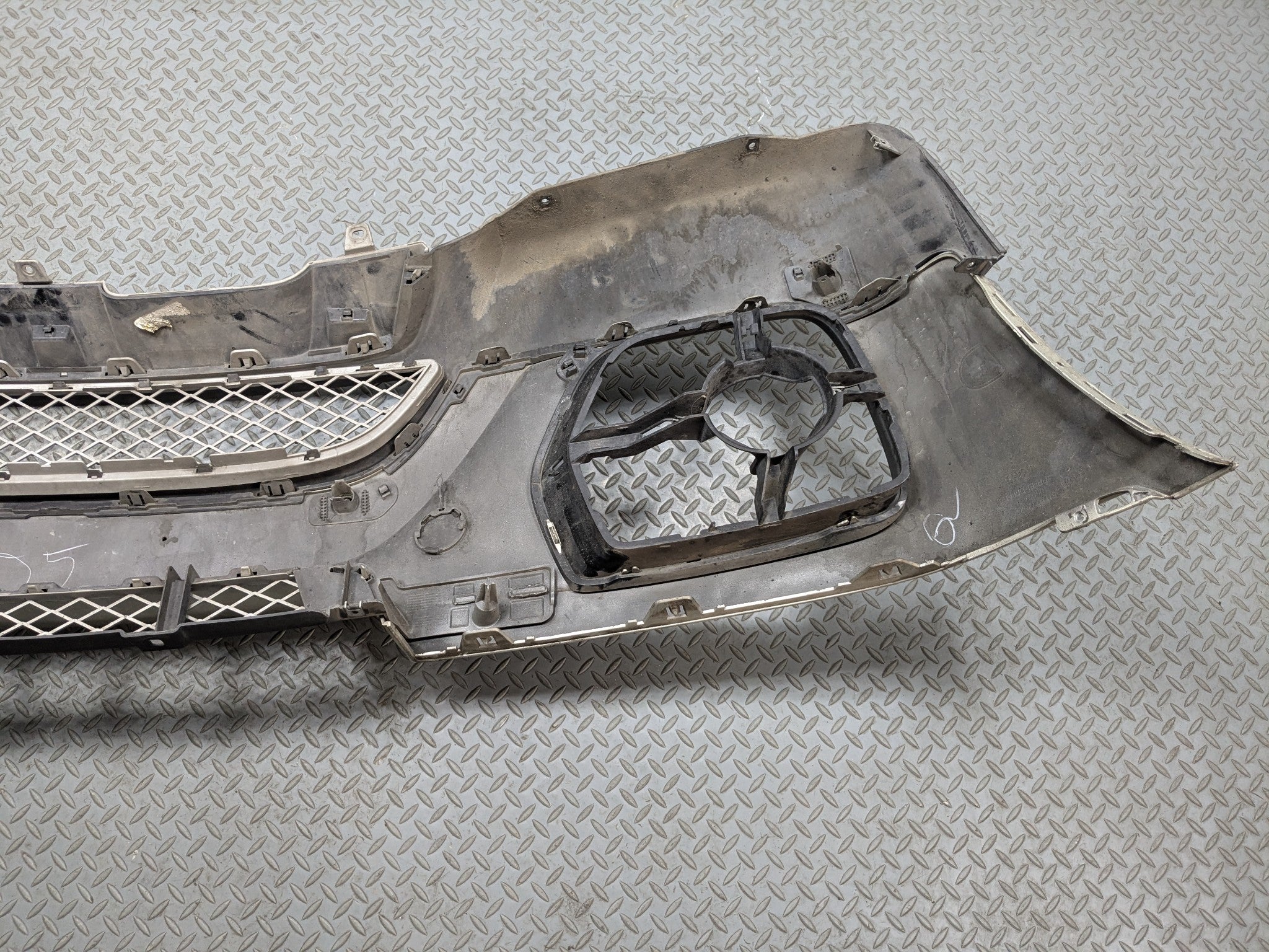 08 - 12 BMW X6 OEM FRONT BUMPER COVER PANEL ASSEMBLY TITANIUM SILVER METALLIC