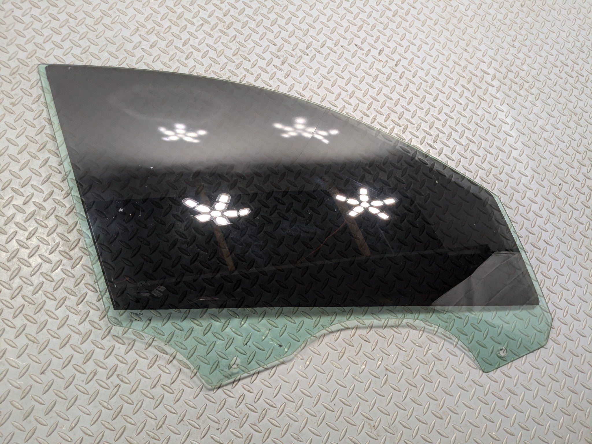 08-11 BMW X6 OEM DOOR WINDOW GLASS WITH PRIVACY TINT FRONT RIGHT PASSENGER SIDE