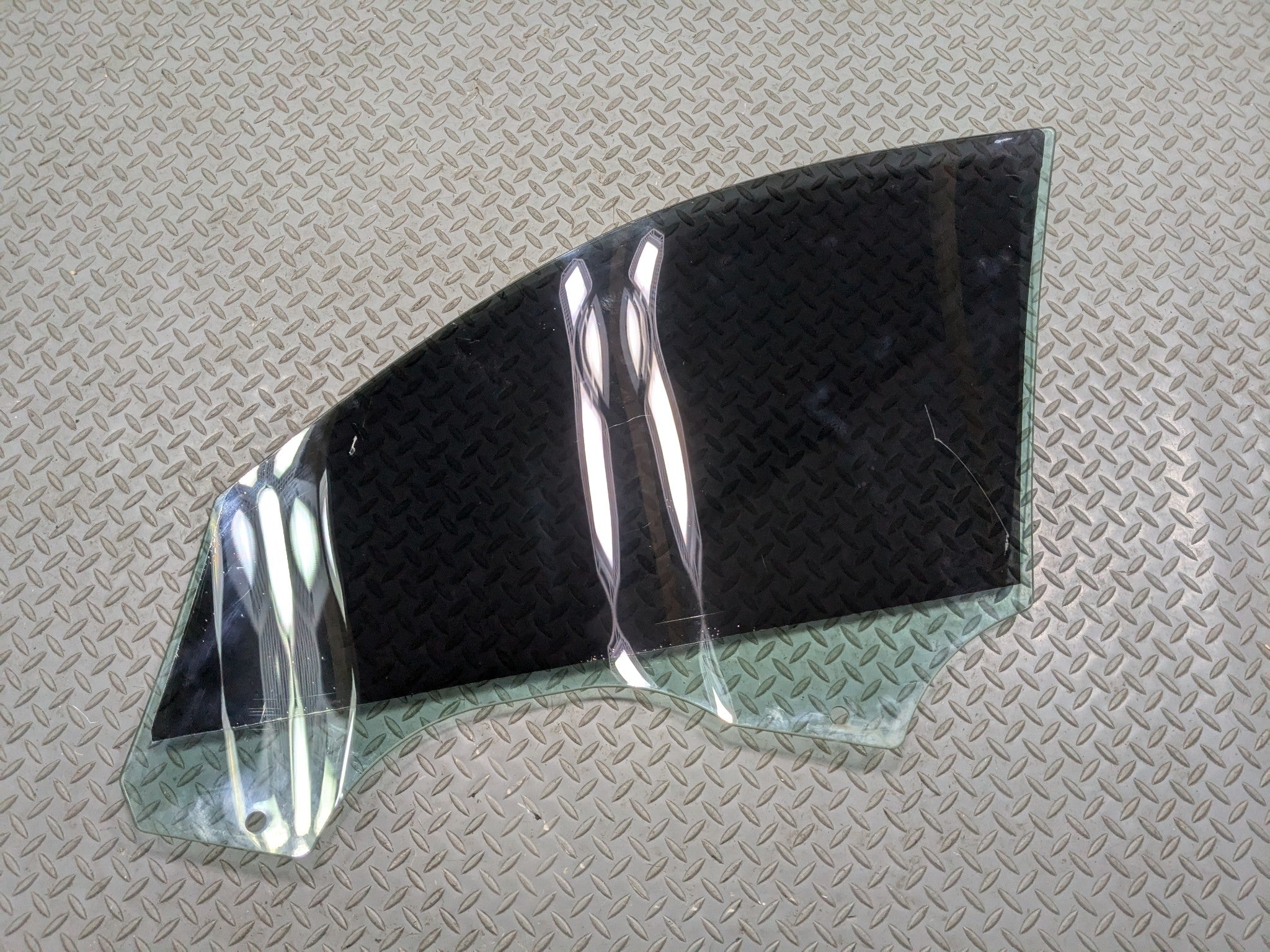 08-11 BMW X6 OEM DOOR WINDOW GLASS WITH PRIVACY TINT FRONT RIGHT PASSENGER SIDE