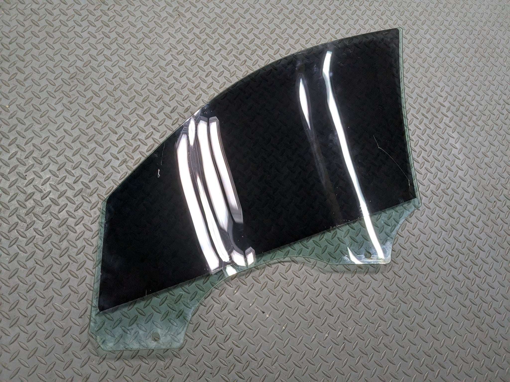 08-11 BMW X6 OEM DOOR WINDOW GLASS WITH PRIVACY TINT FRONT RIGHT PASSENGER SIDE