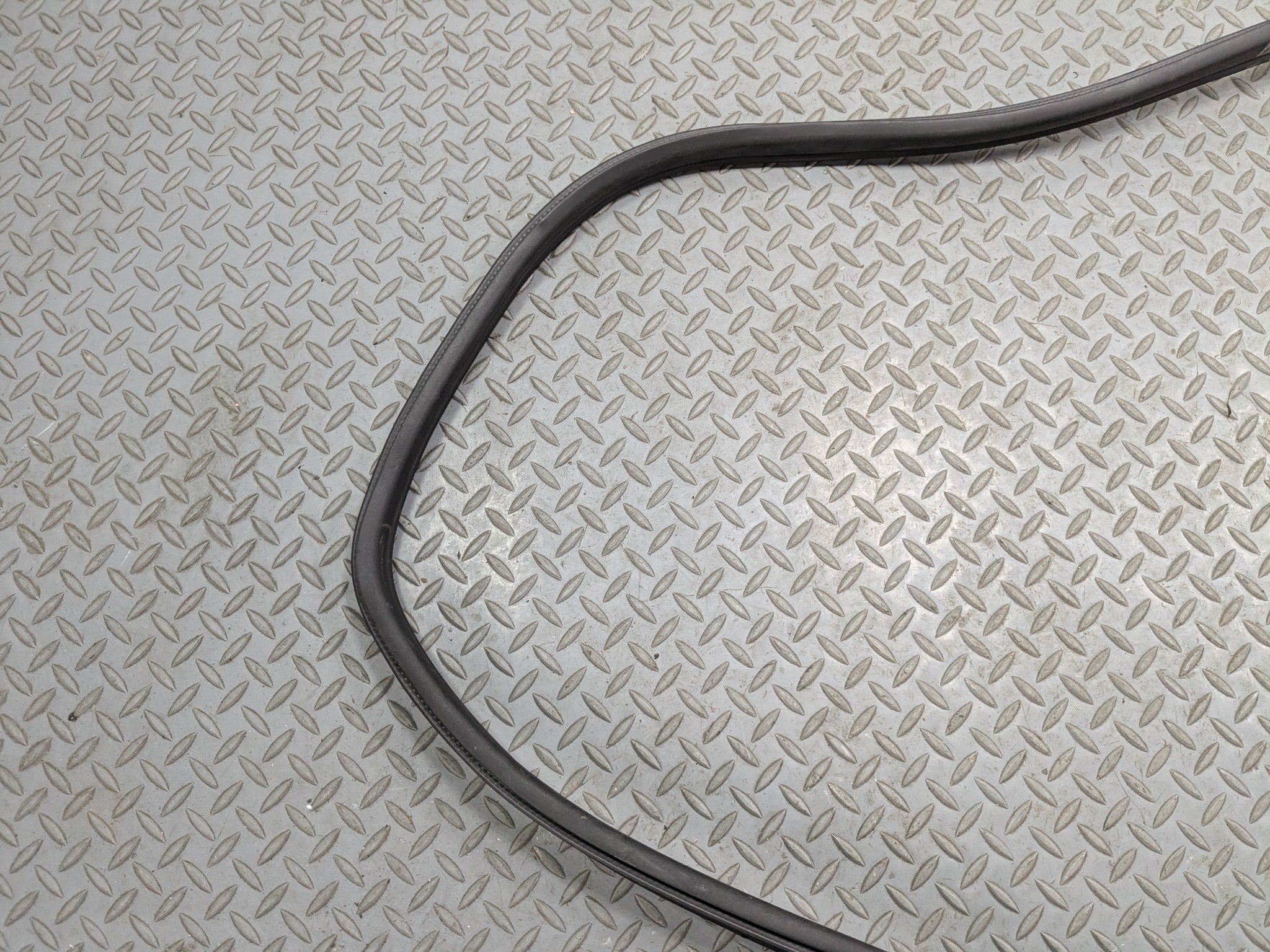 08 - 11 BMW X6 OEM DOOR SEAL WEATHER STRIPPING RUBBER REAR RIGHT PASSENGER SIDE