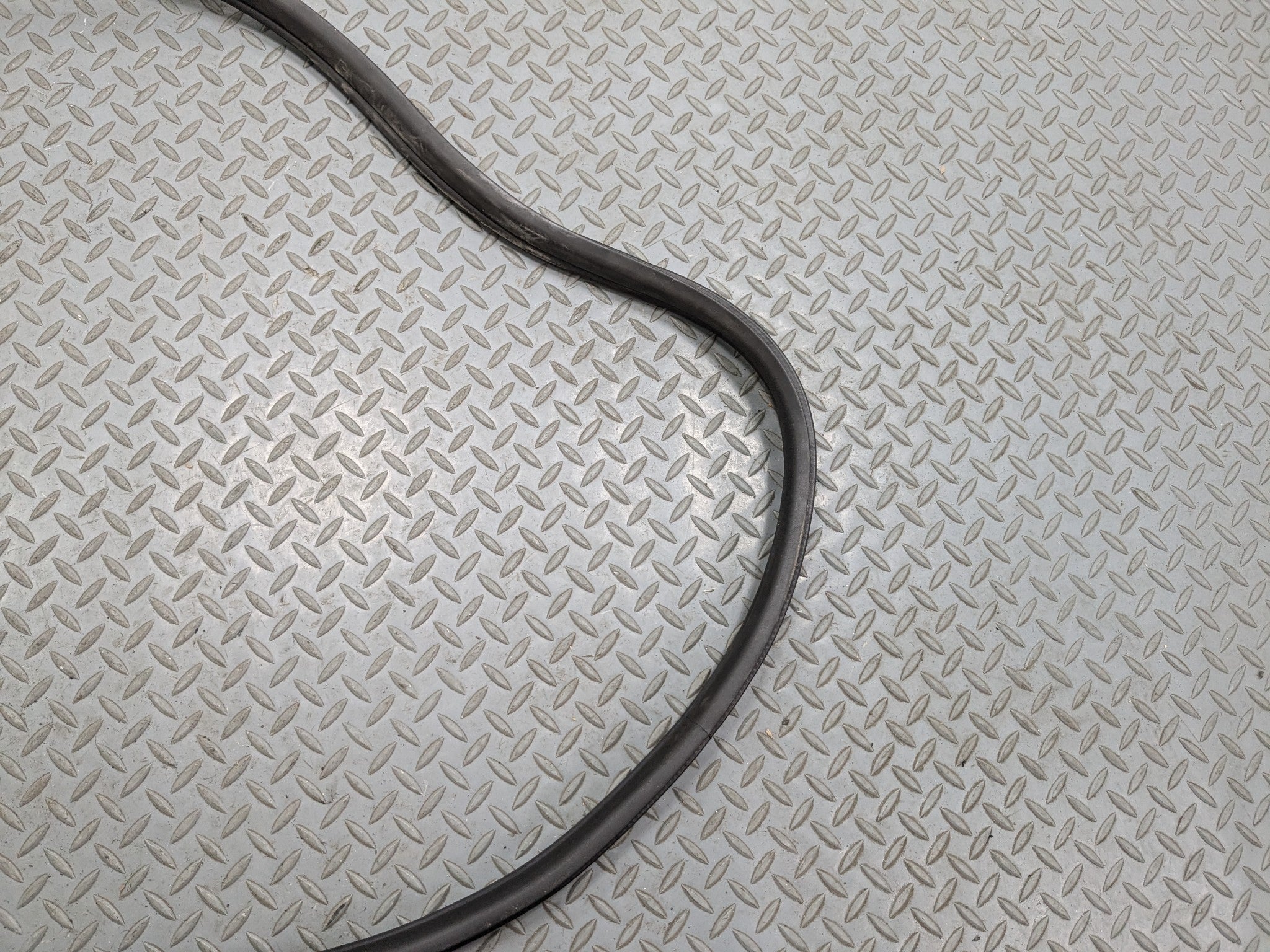 08 - 11 BMW X6 OEM DOOR SEAL WEATHER STRIPPING RUBBER REAR RIGHT PASSENGER SIDE