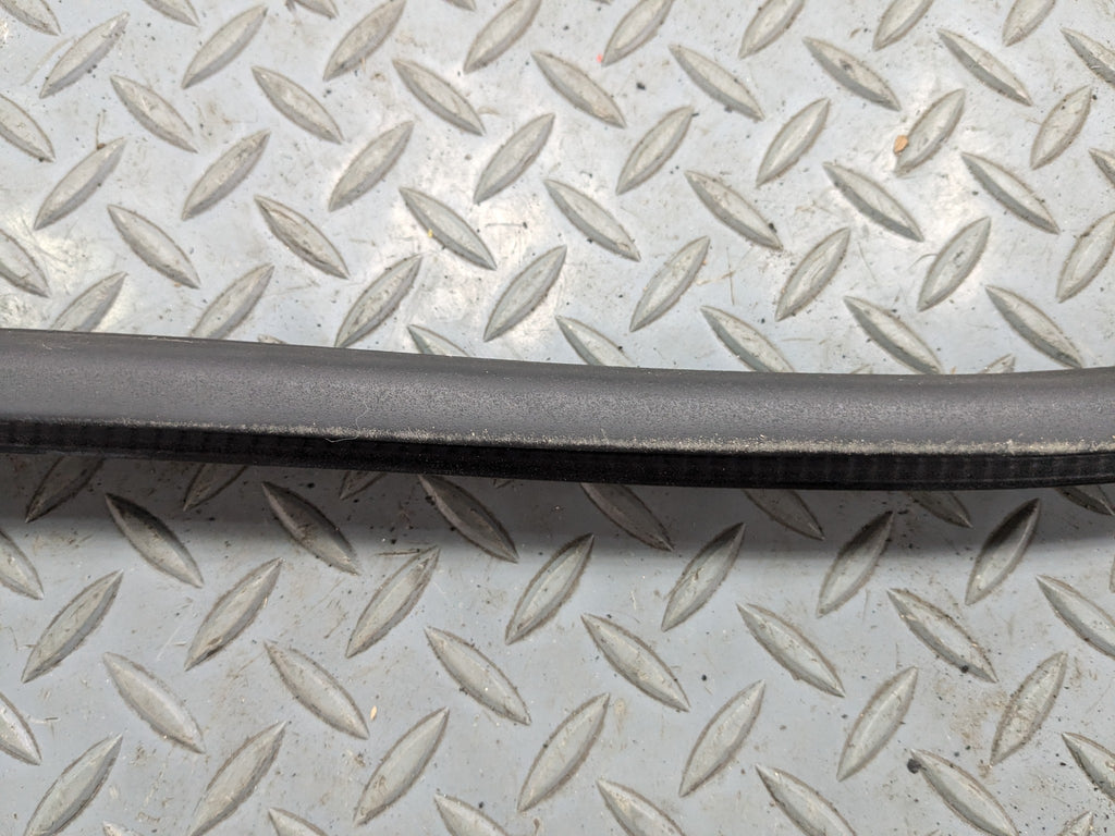 08 - 11 BMW X6 OEM DOOR SEAL WEATHER STRIPPING RUBBER REAR RIGHT PASSENGER SIDE