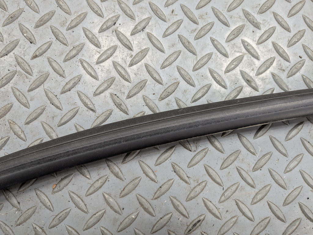 08 - 11 BMW X6 OEM DOOR SEAL WEATHER STRIPPING RUBBER REAR RIGHT PASSENGER SIDE