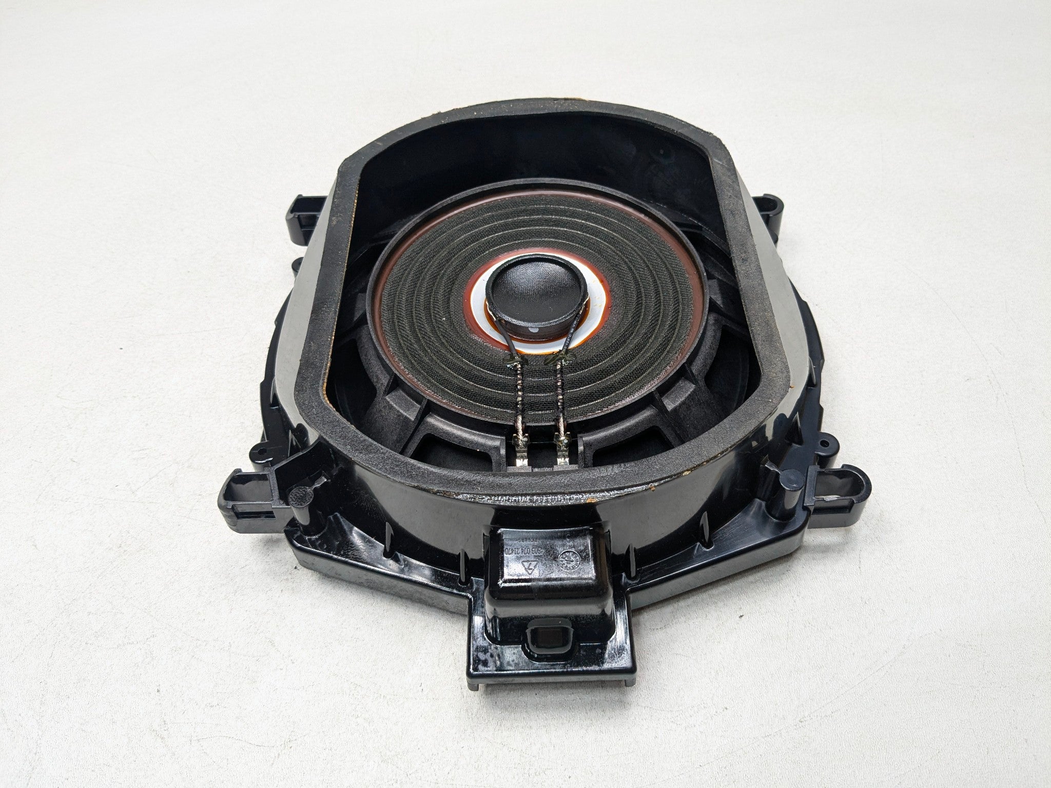 2008 - 2011 BMW X6 OEM SUBWOOFER SPEAKER AUDIO BASSBOX LEFT DRIVER SIDE FLOOR