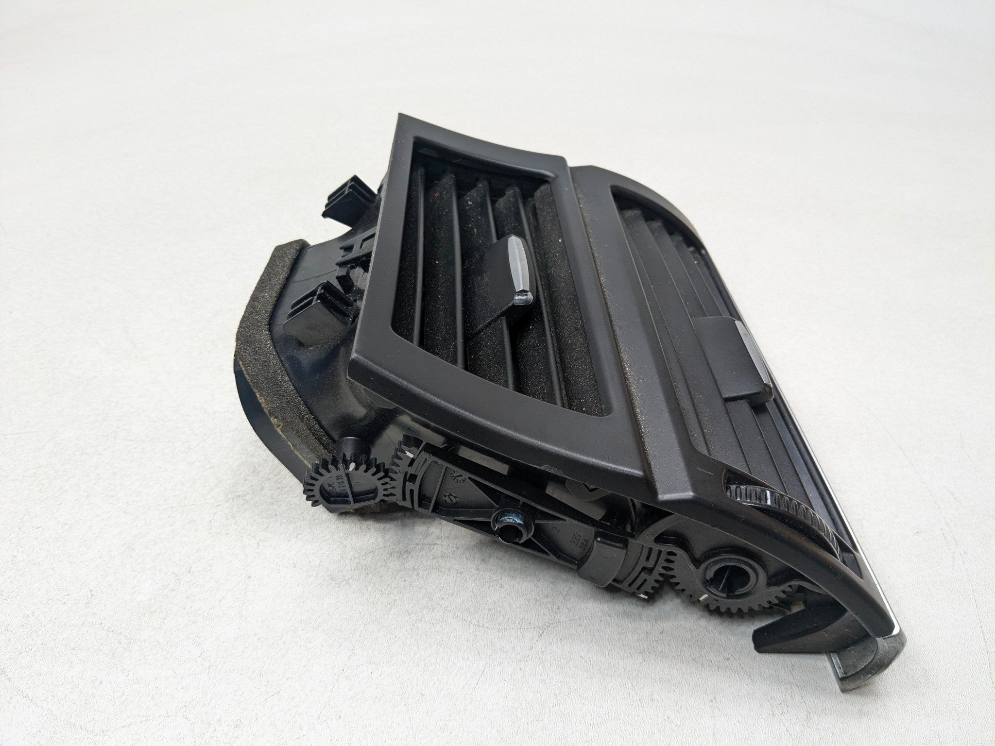 08 - 11 BMW X6 OEM DASHBOARD OUTER AIR VENT GRILLE FRONT RIGHT PASSENGER SIDE