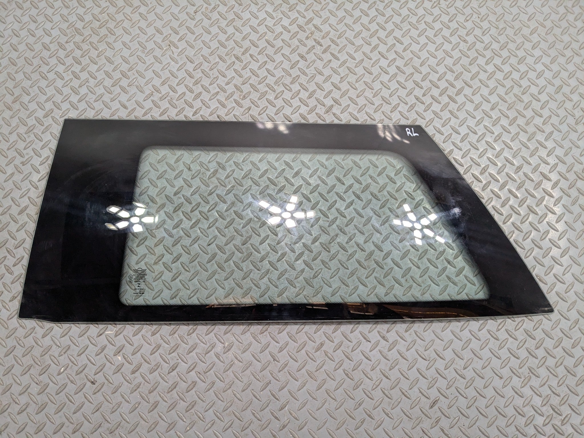 2013 - 2017 MINI COOPER OEM QUARTER WINDOW GLASS REAR LEFT DRIVER SIDE