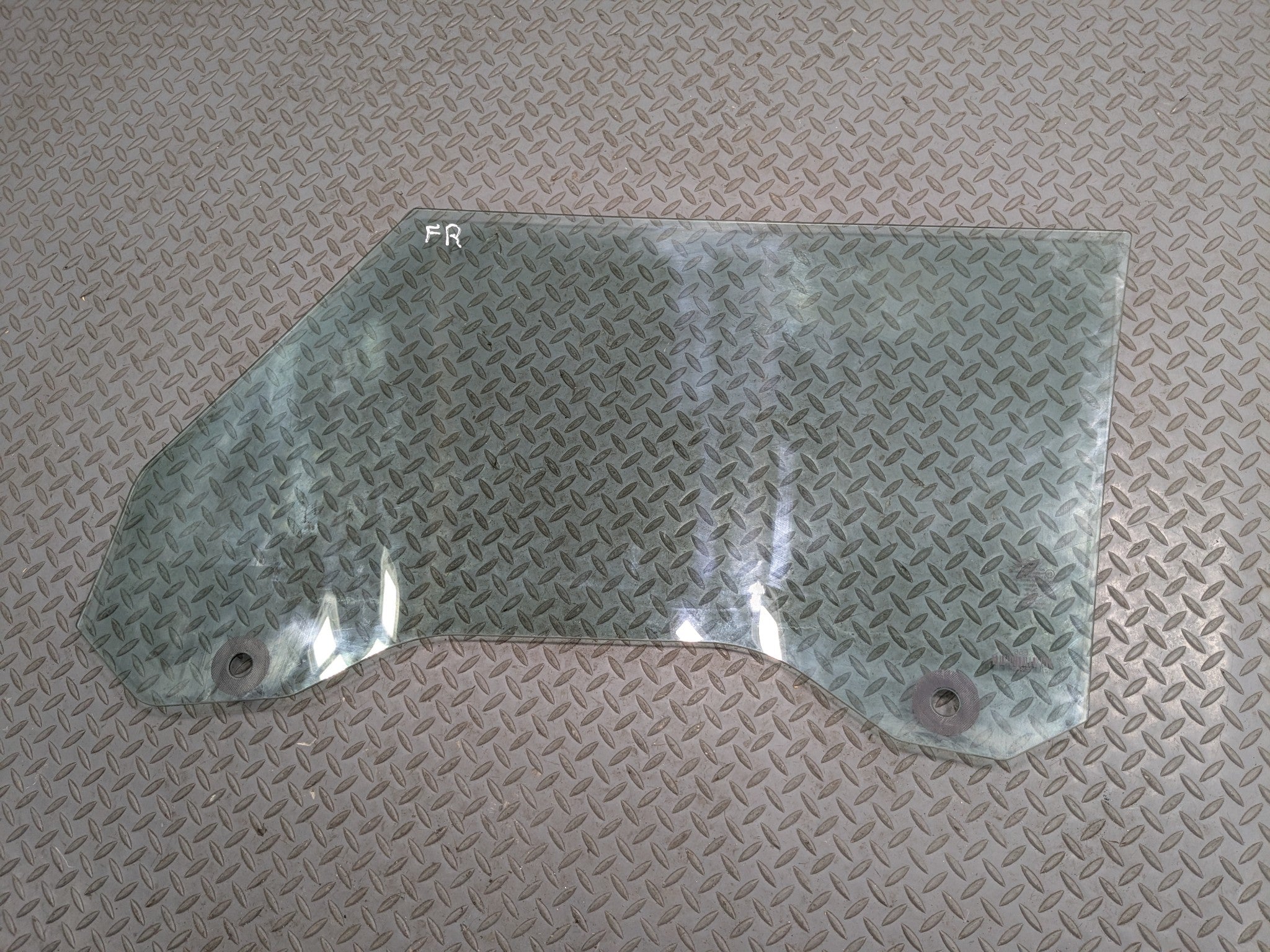 2013 - 2017 MINI COOPER OEM DOOR GLASS WINDOW RIGHT FRONT PASSENGER SIDE