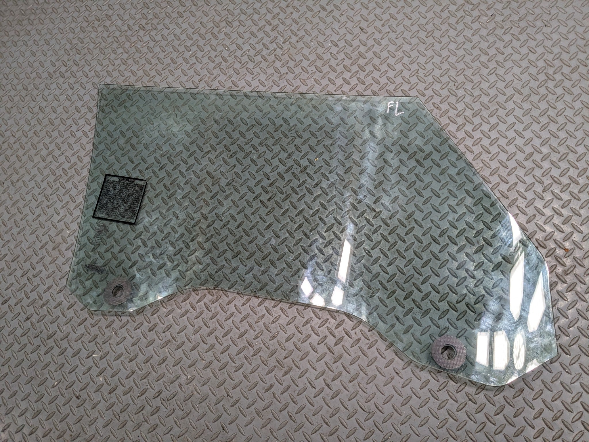 2013 - 2017 MINI COOPER OEM DOOR GLASS WINDOW LEFT FRONT DRIVER SIDE