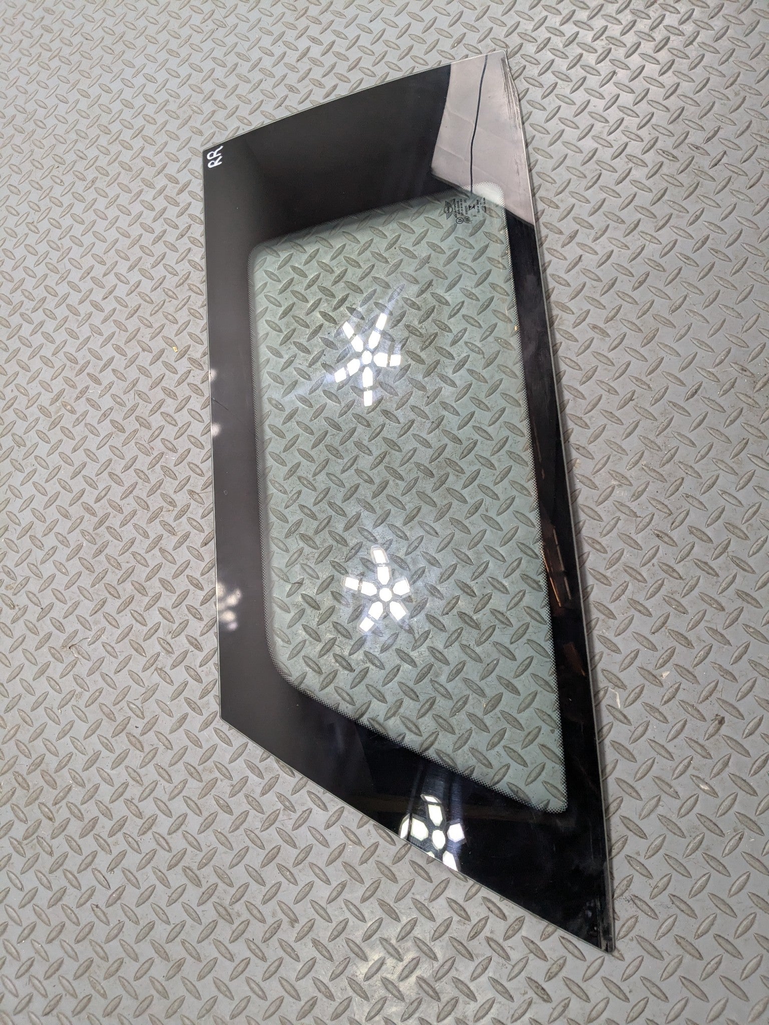 2013 - 2017 MINI COOPER OEM QUARTER WINDOW GLASS REAR RIGHT SIDE