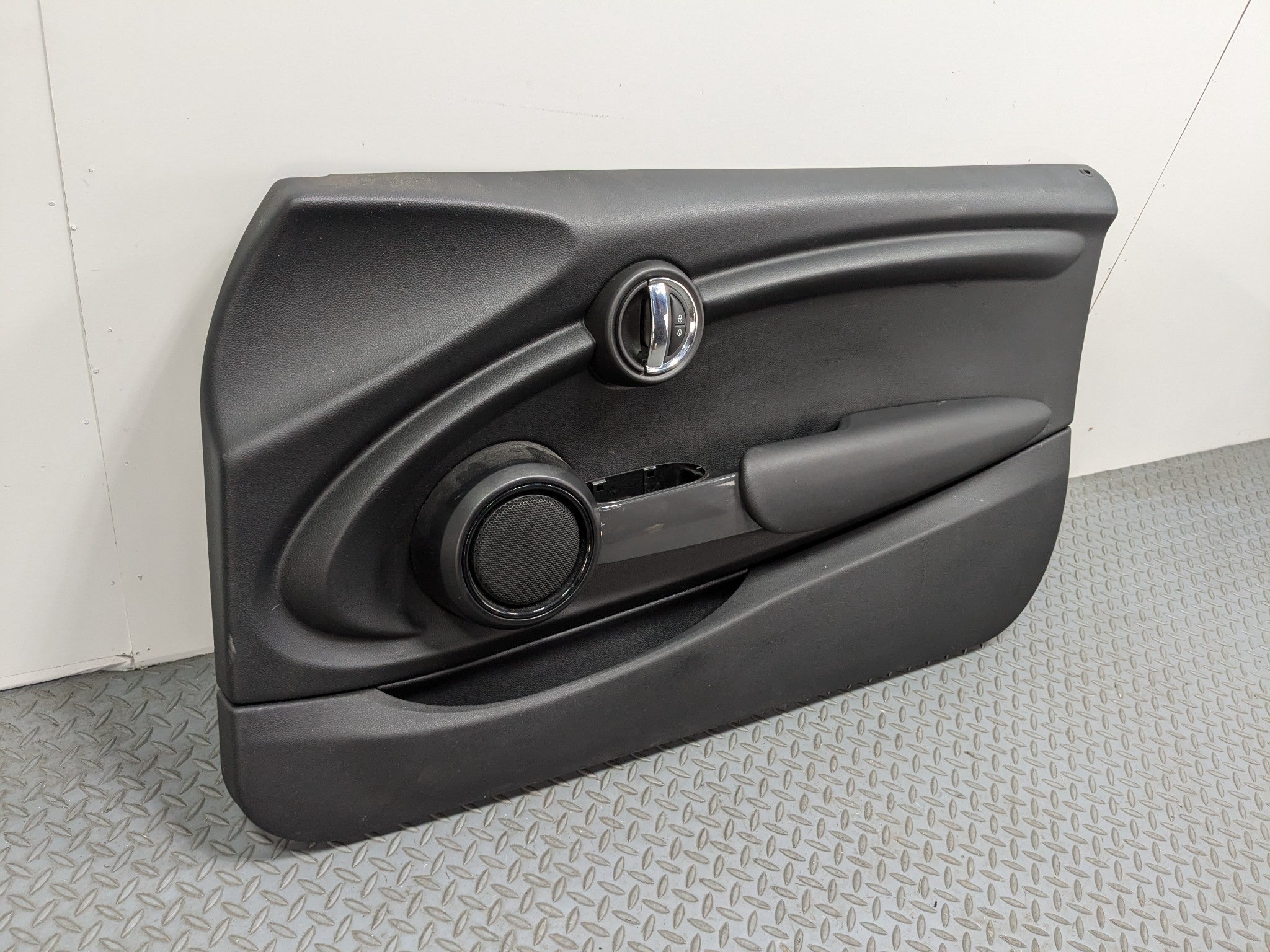 2013 - 2017 MINI COOPER OEM INTERIOR DOOR PANEL FRONT RIGHT PASSENGER SIDE BLACK