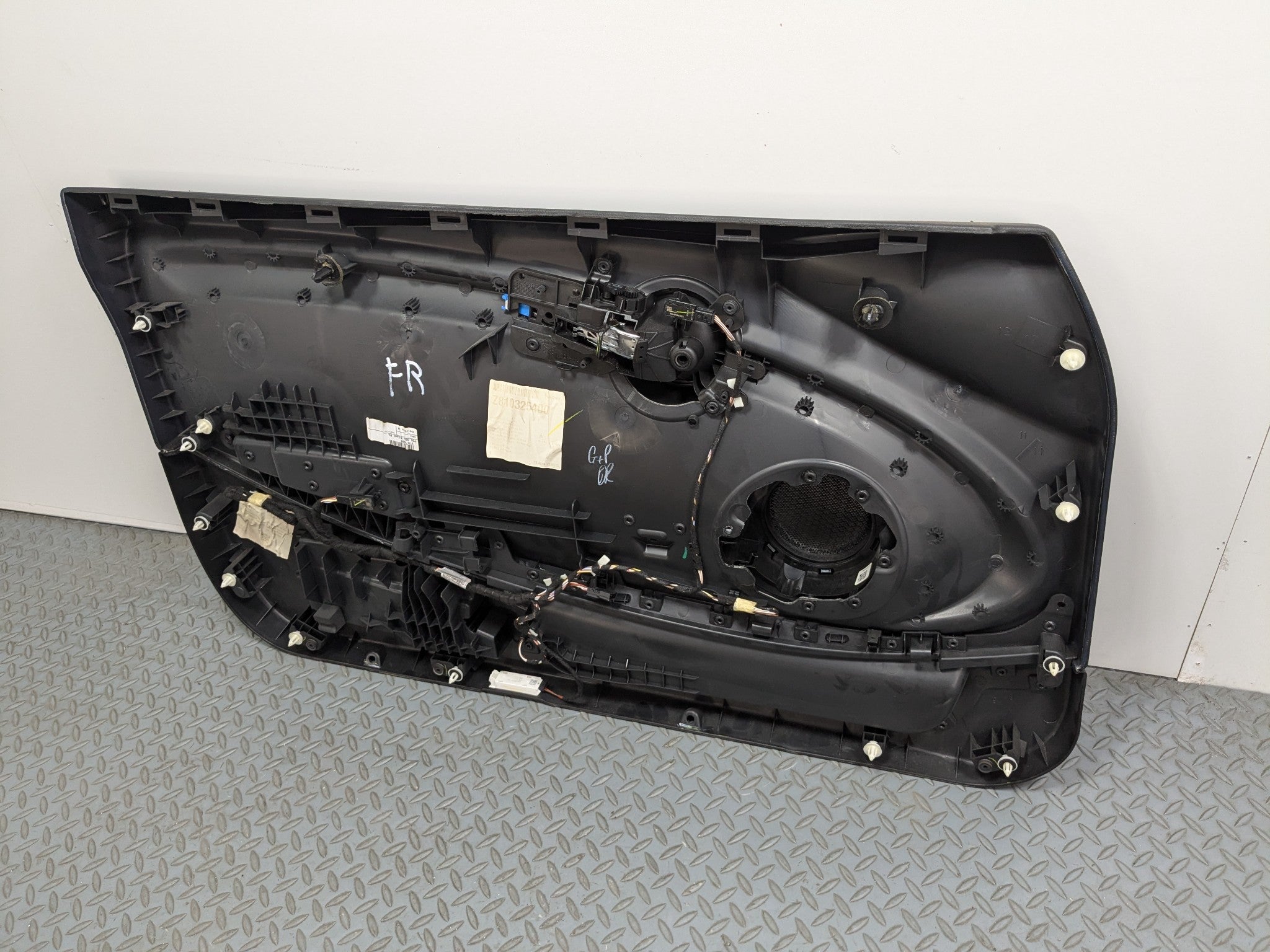 2013 - 2017 MINI COOPER OEM INTERIOR DOOR PANEL FRONT RIGHT PASSENGER SIDE BLACK