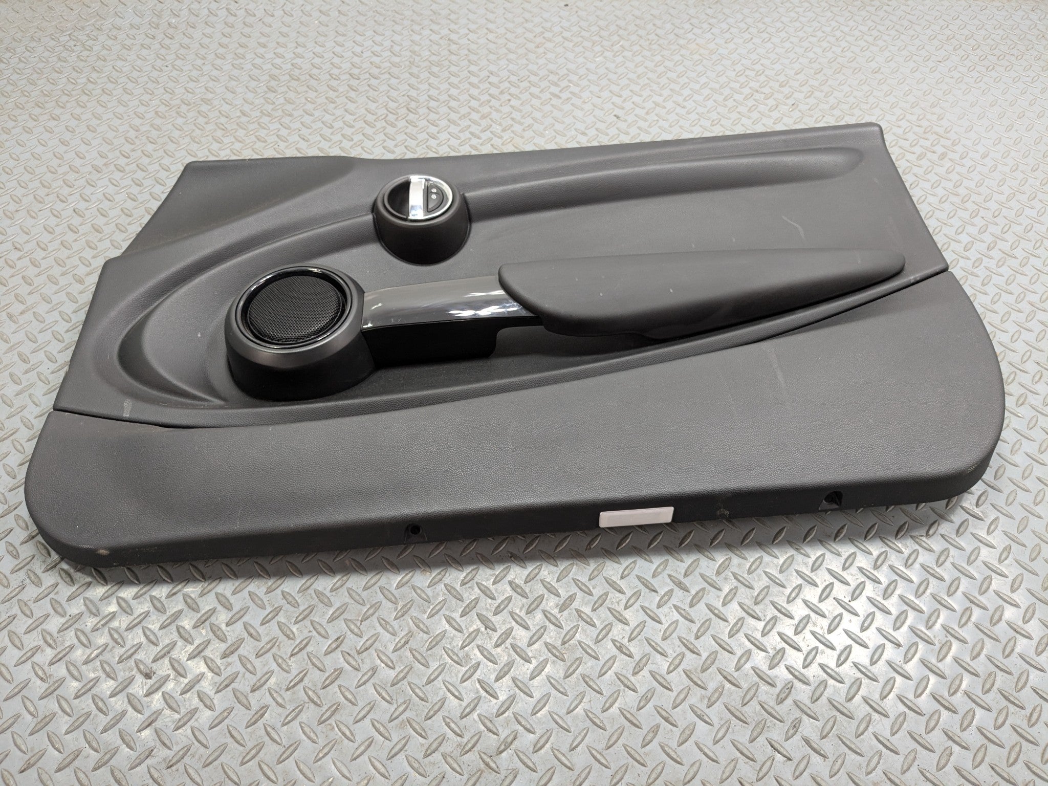 2013 - 2017 MINI COOPER OEM INTERIOR DOOR PANEL FRONT RIGHT PASSENGER SIDE BLACK