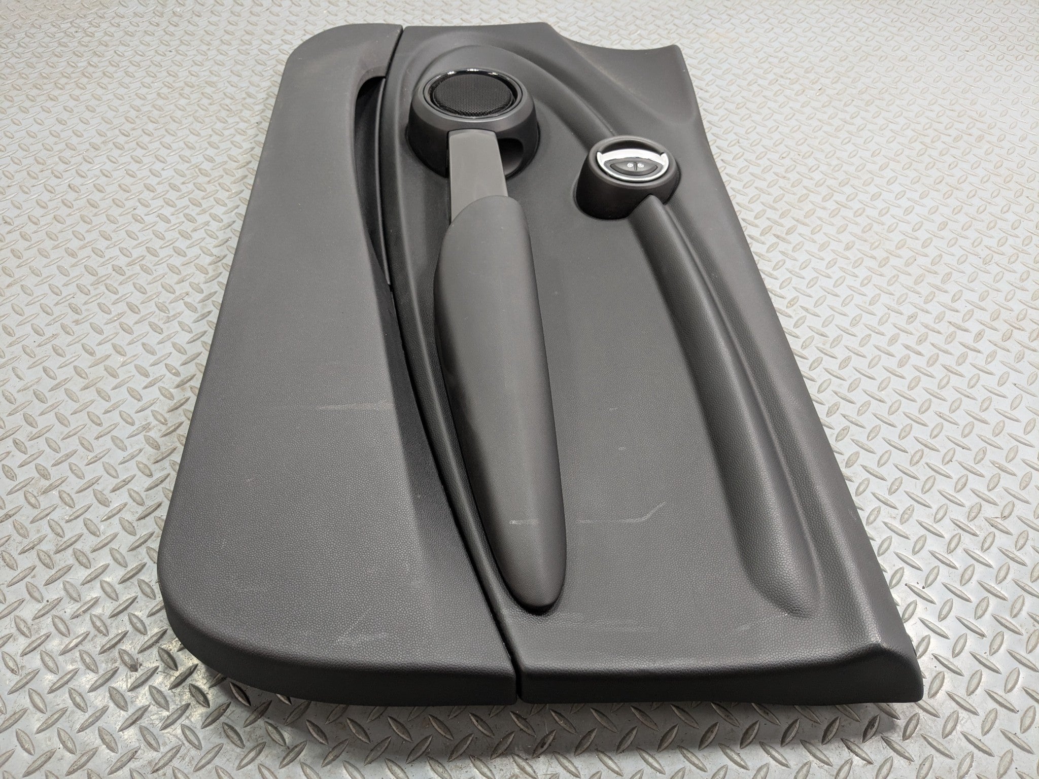 2013 - 2017 MINI COOPER OEM INTERIOR DOOR PANEL FRONT RIGHT PASSENGER SIDE BLACK