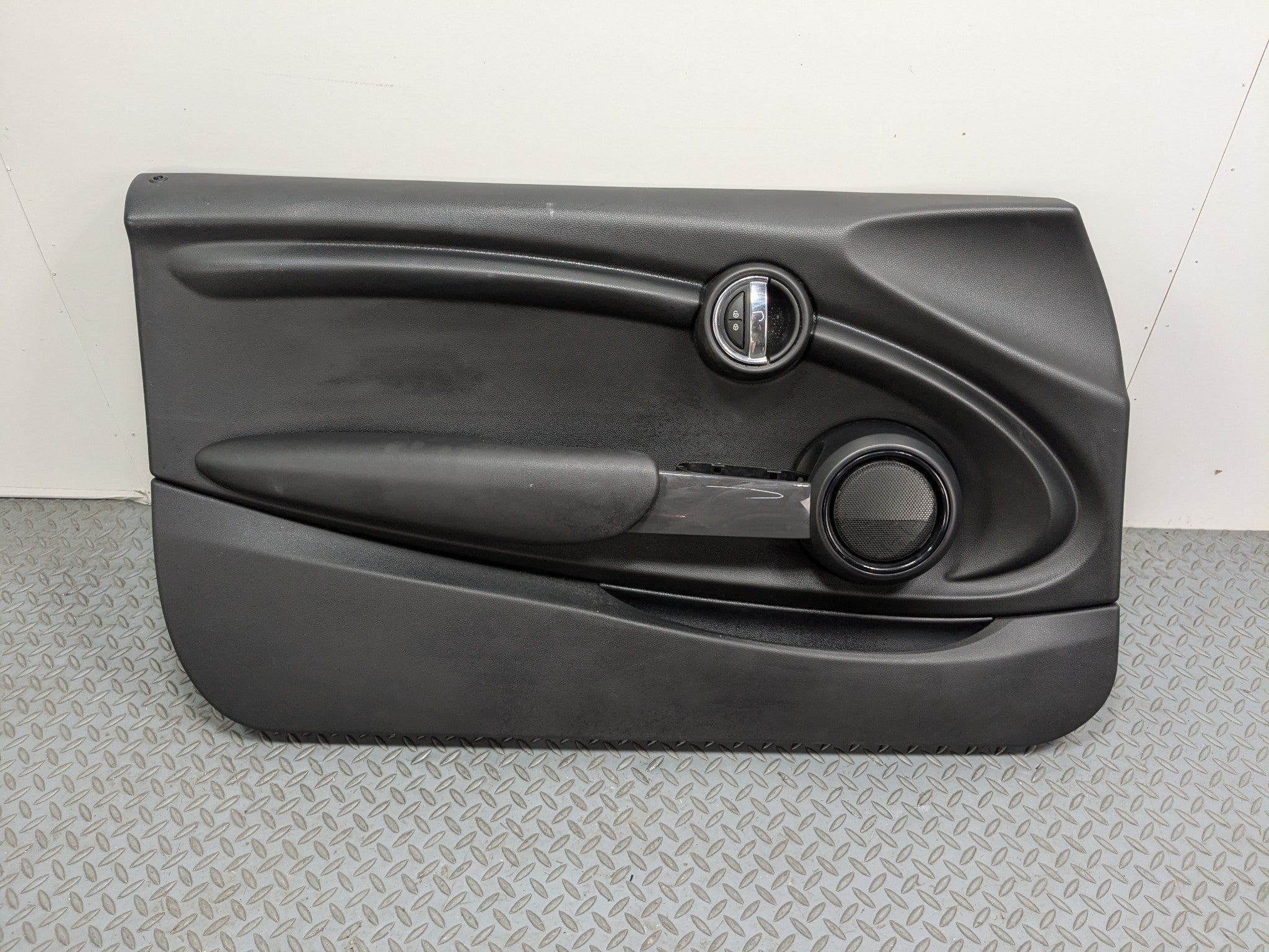 2013 - 2017 MINI COOPER OEM INTERIOR DOOR PANEL FRONT LEFT DRIVER SIDE BLACK