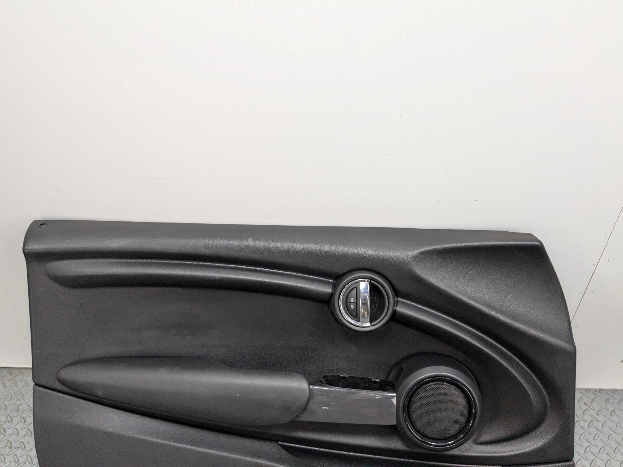 2013 - 2017 MINI COOPER OEM INTERIOR DOOR PANEL FRONT LEFT DRIVER SIDE BLACK