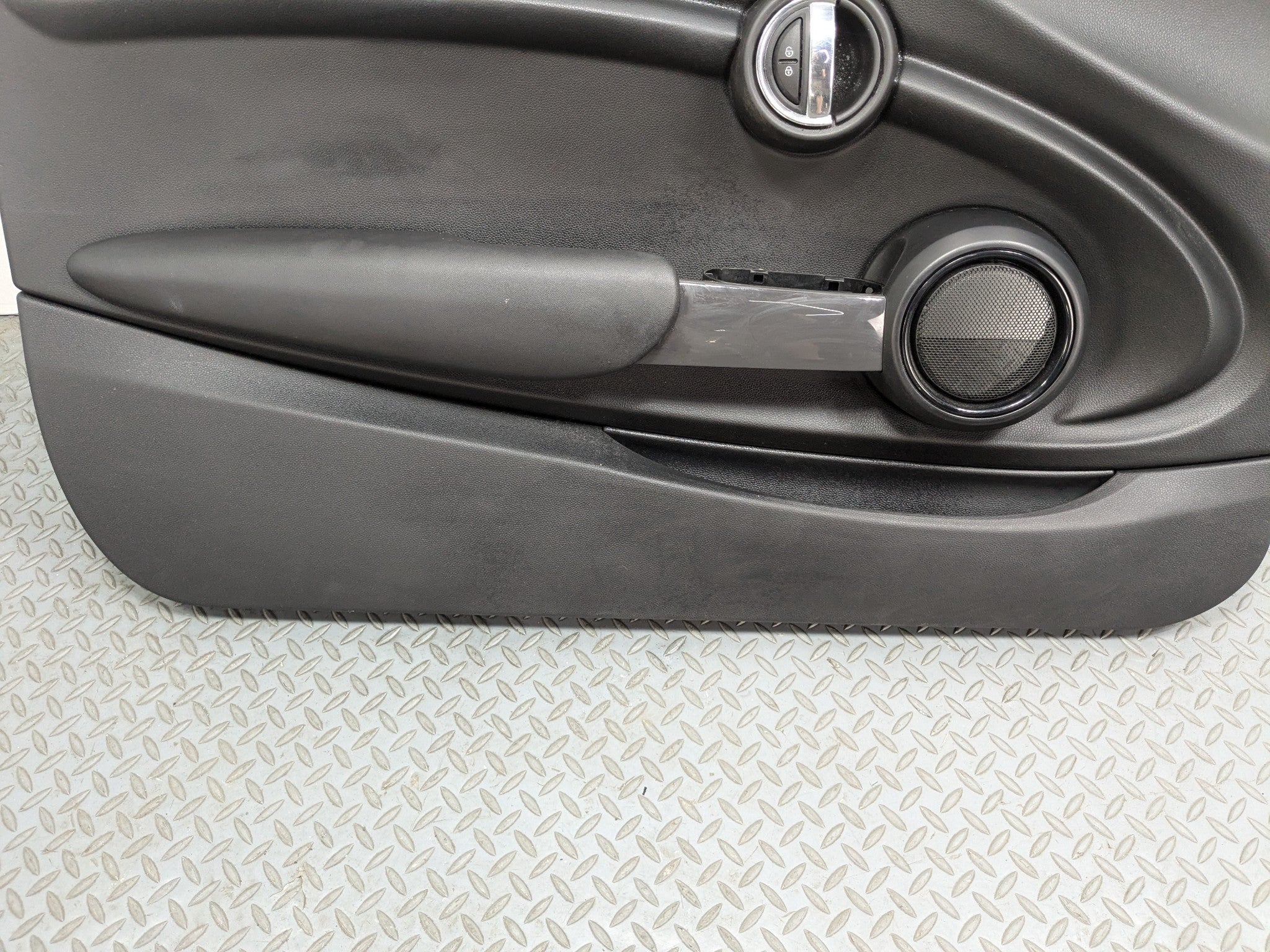 2013 - 2017 MINI COOPER OEM INTERIOR DOOR PANEL FRONT LEFT DRIVER SIDE BLACK