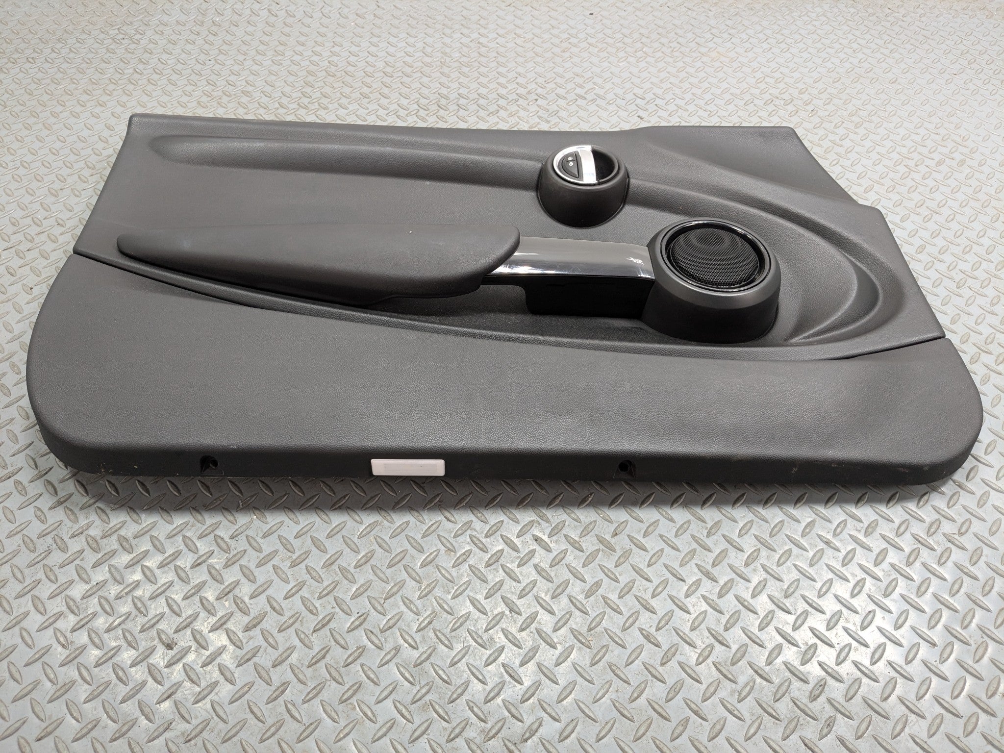 2013 - 2017 MINI COOPER OEM INTERIOR DOOR PANEL FRONT LEFT DRIVER SIDE BLACK