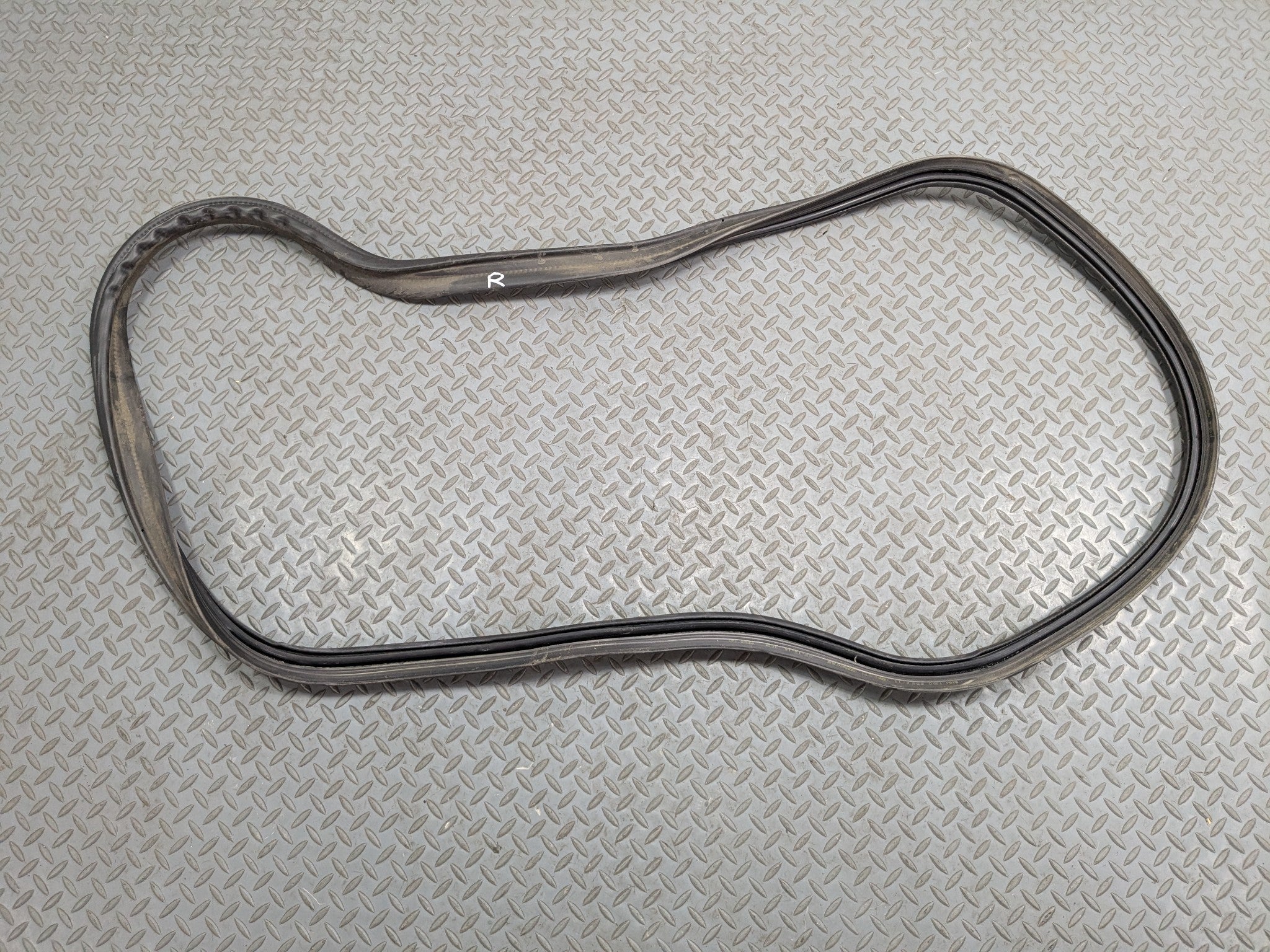 2013 - 2017 MINI COOPER OEM WEATHER STRIP SEAL REAR TRUNK LID LIFTGATE RUBBER