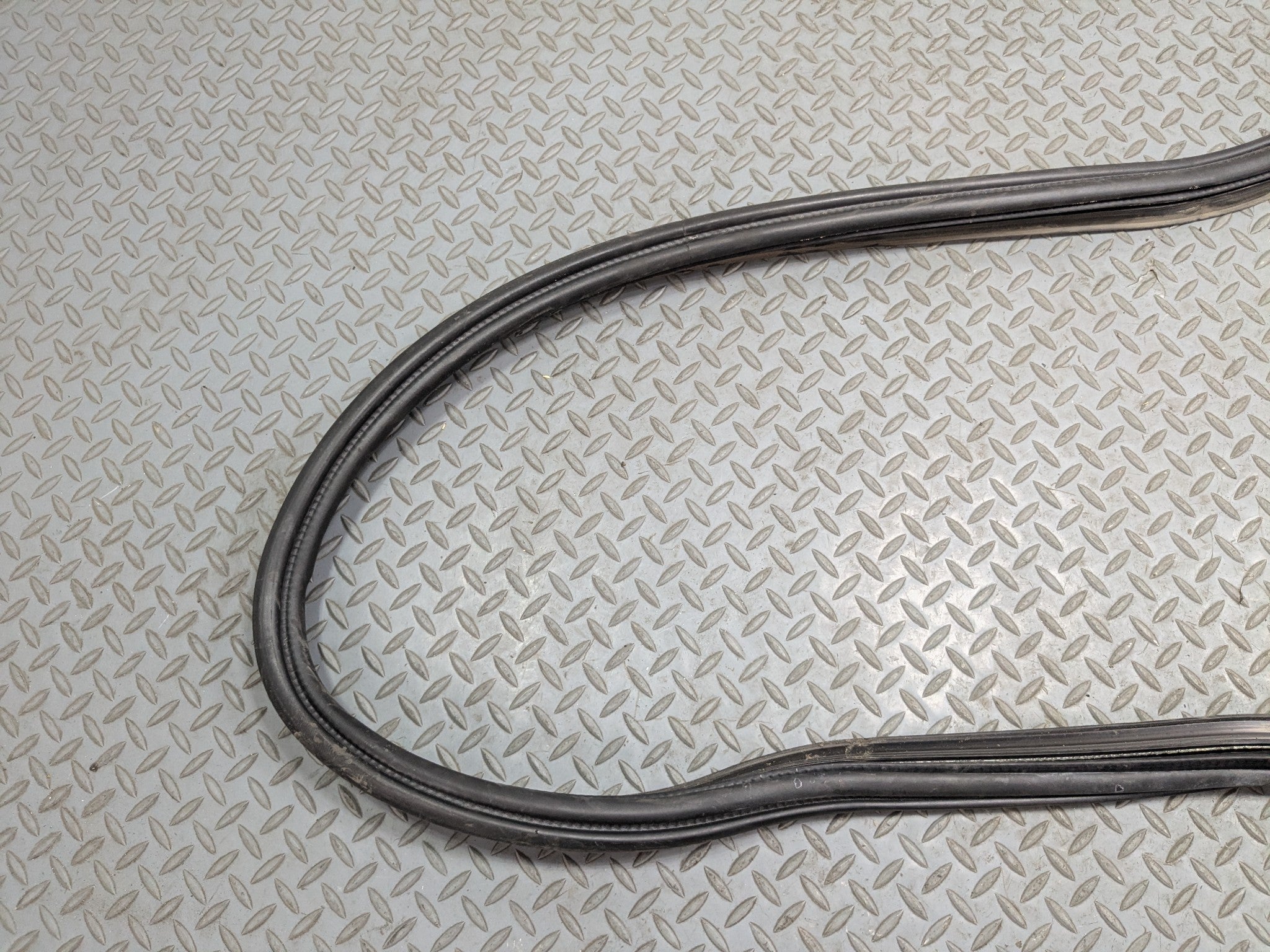 2013 - 2017 MINI COOPER OEM WEATHER STRIP SEAL REAR TRUNK LID LIFTGATE RUBBER