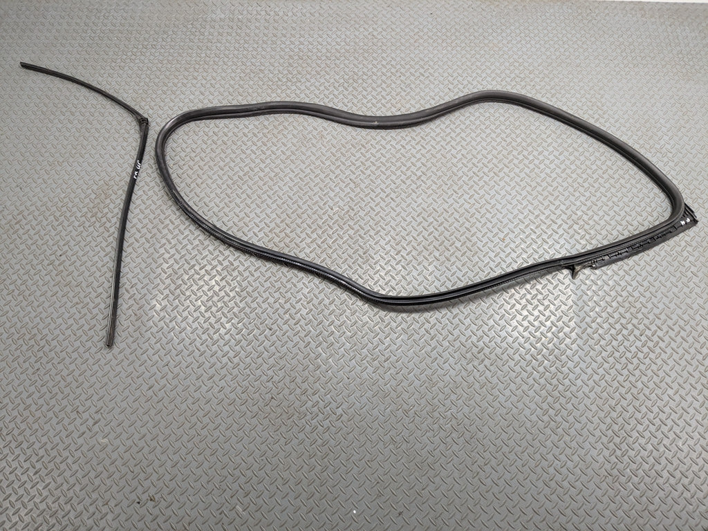 2013 - 2017 MINI COOPER OEM DOOR SEAL WEATHER STRIPPING RUBBER FRONT RIGHT SIDE