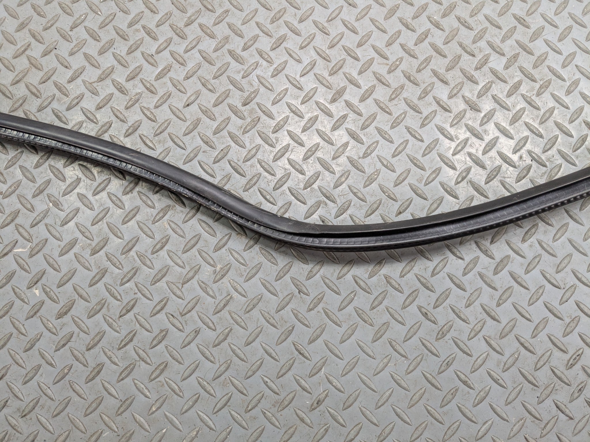 2013 - 2017 MINI COOPER OEM DOOR SEAL WEATHER STRIPPING RUBBER FRONT RIGHT SIDE