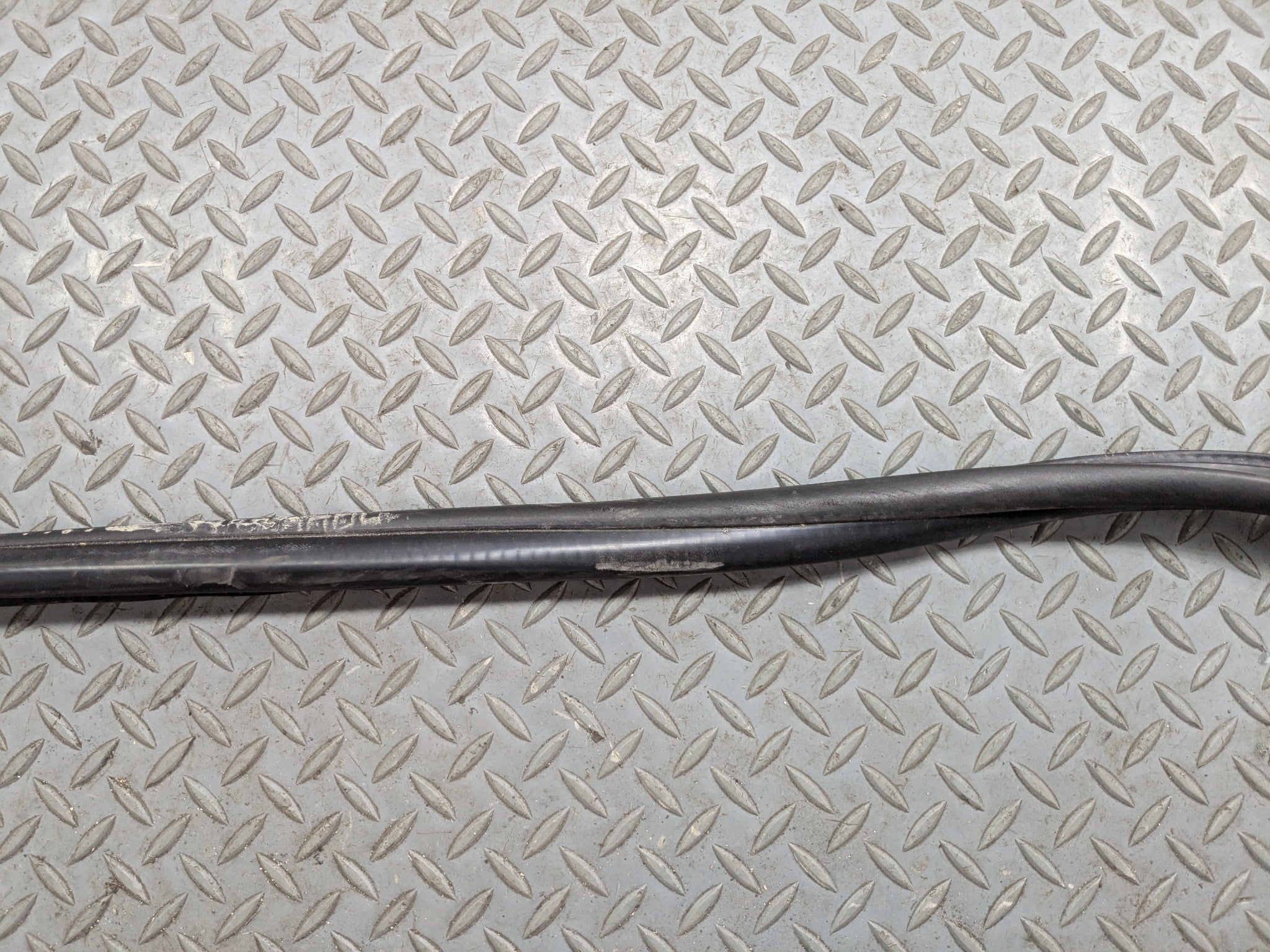 2013 - 2017 MINI COOPER OEM DOOR SEAL WEATHER STRIPPING RUBBER FRONT LEFT SIDE