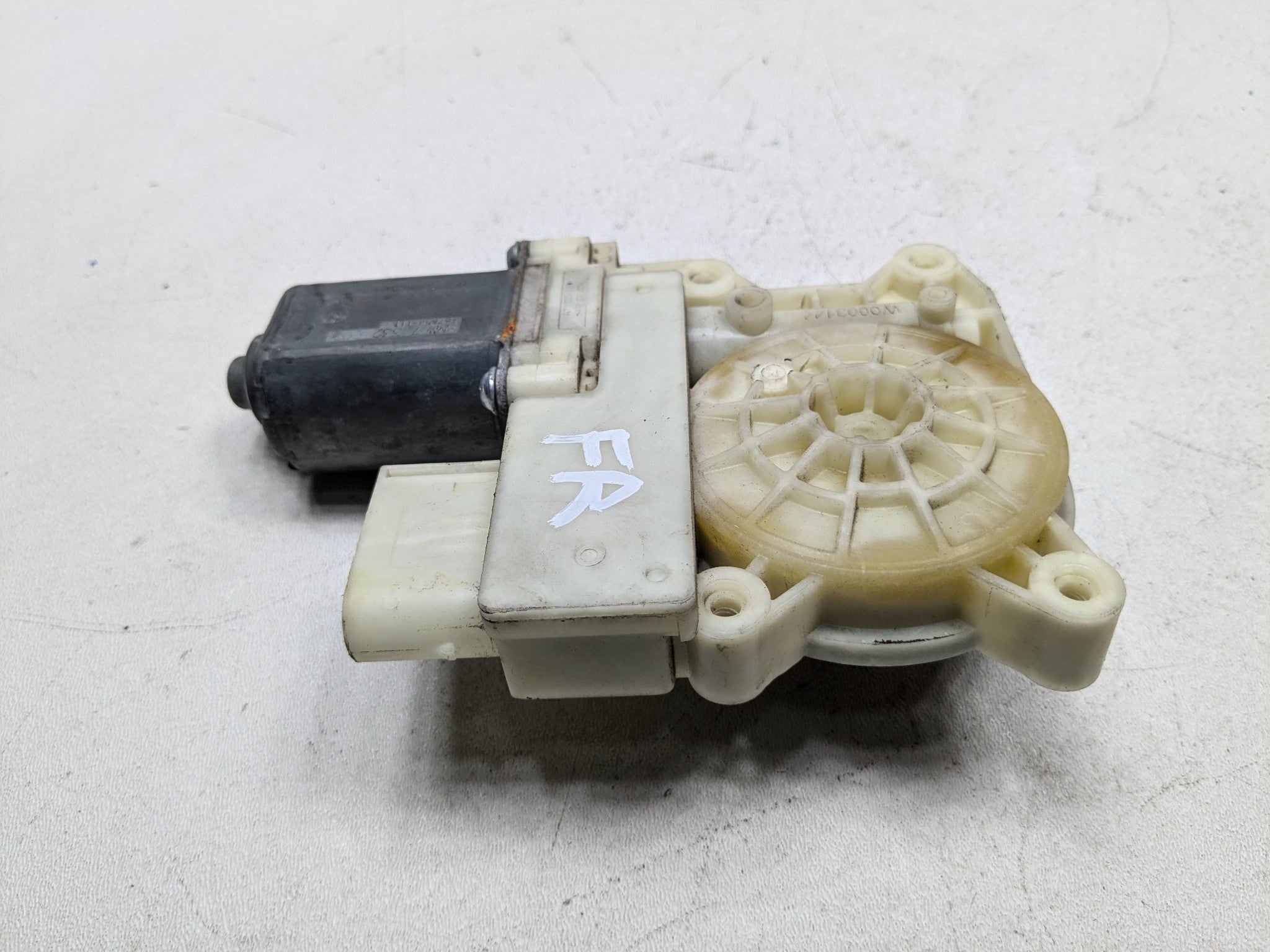 2013 - 2017 MINI COOPER OEM DOOR WINDOW REGULATOR MOTOR FRONT RIGHT PASSENGER