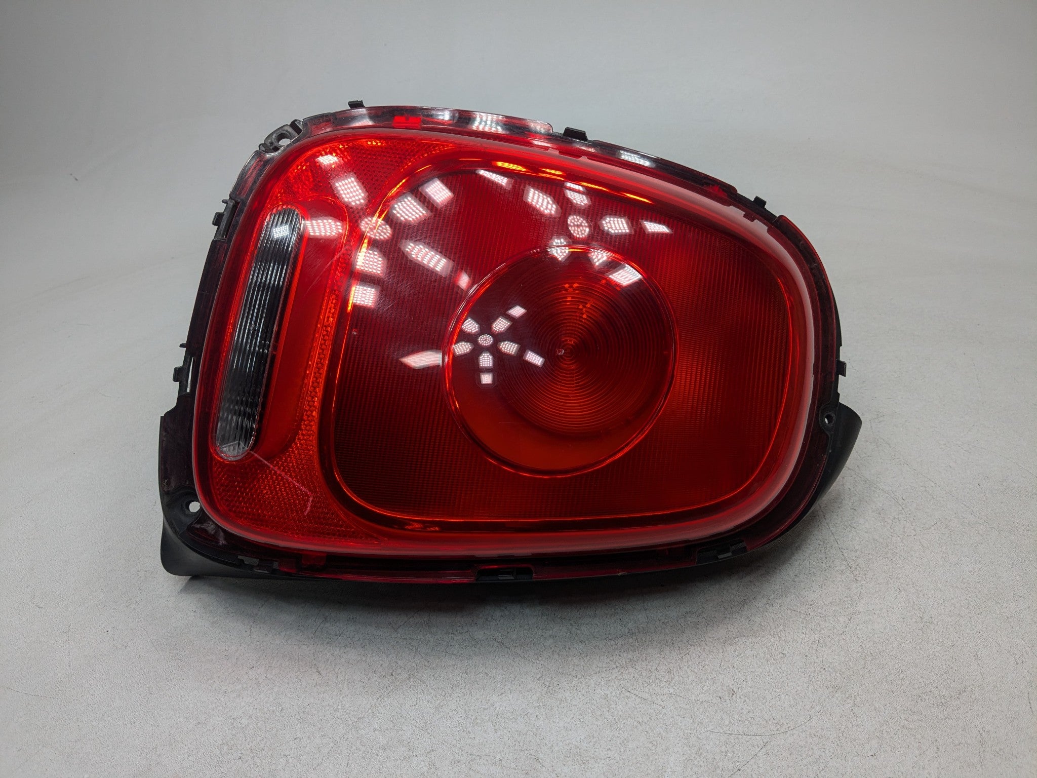 2013 - 2017 MINI COOPER OEM TAIL LIGHT ASSEMBLY REAR LEFT DRIVER SIDE