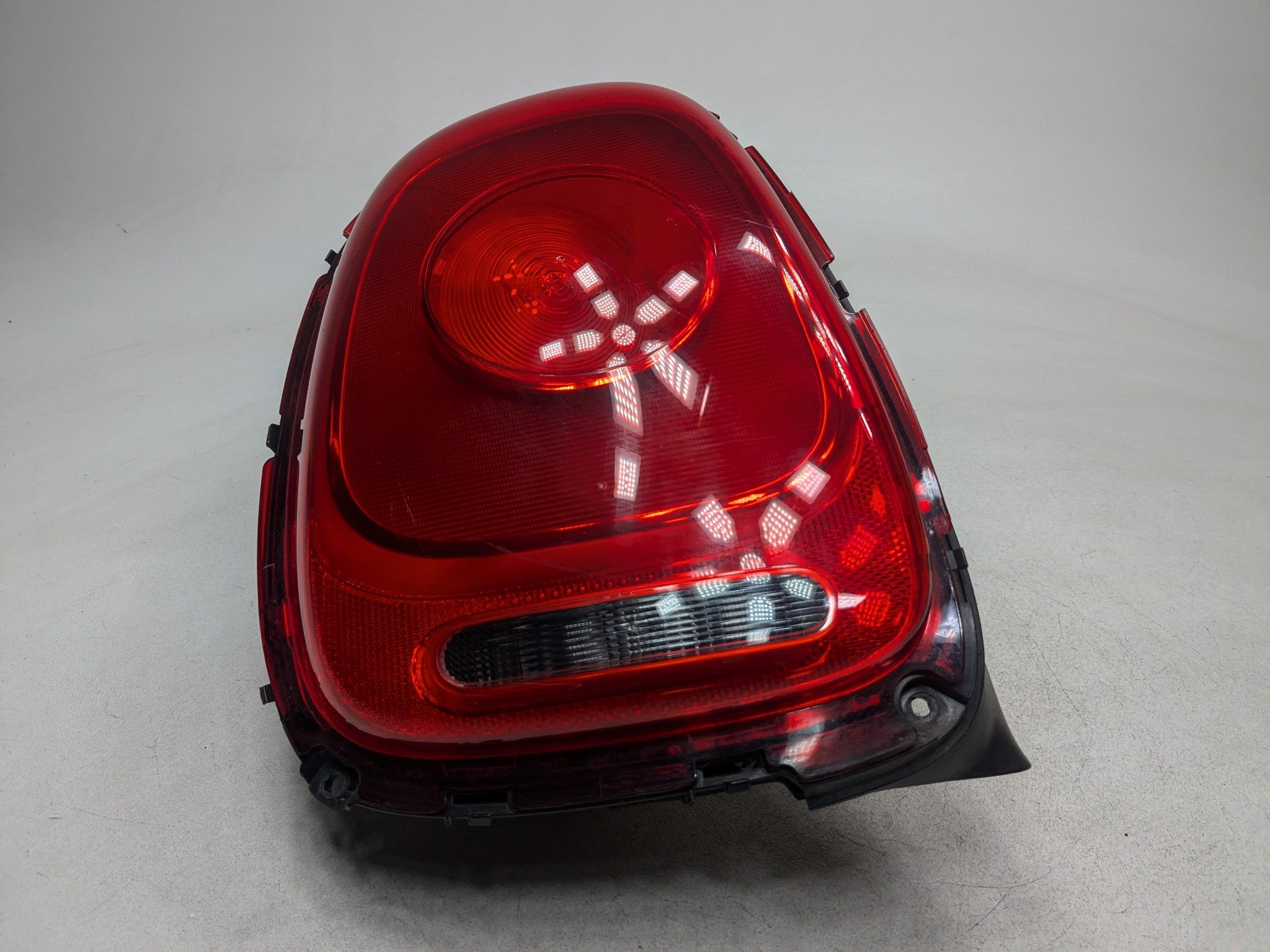 2013 - 2017 MINI COOPER OEM TAIL LIGHT ASSEMBLY REAR LEFT DRIVER SIDE