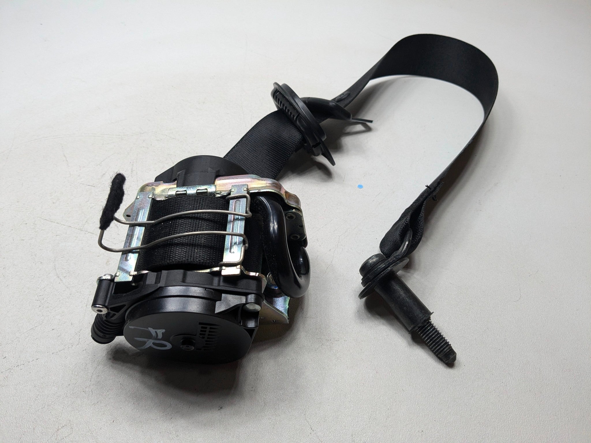 13 - 17 MINI COOPER OEM SEAT BELT RETRACTOR ASSEMBLY FRONT RIGHT PASSENGER SIDE