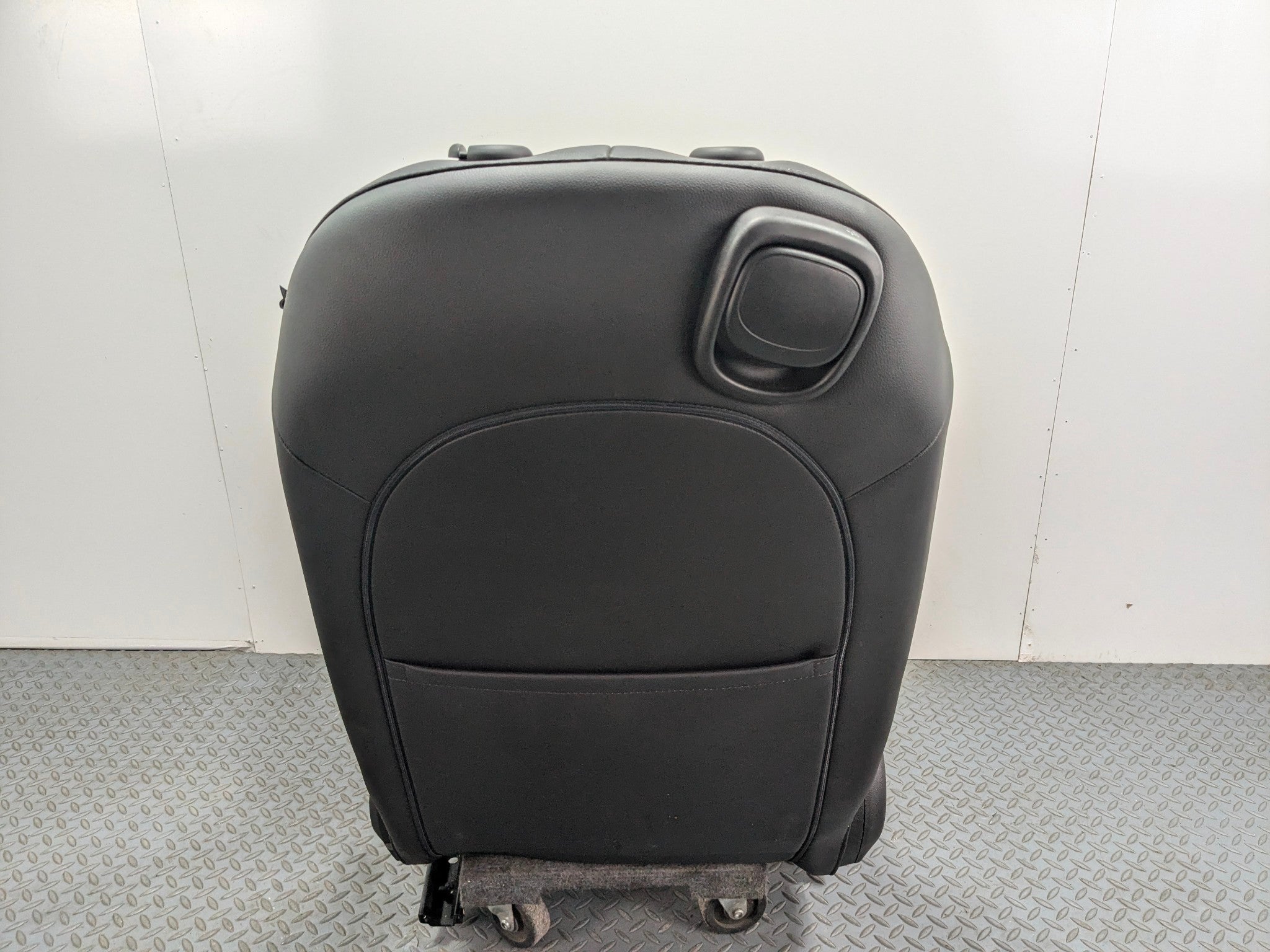2013 - 2017 MINI COOPER OEM SEAT ASSEMBLY BLACK LEATHER FRONT RIGHT PASSENGER