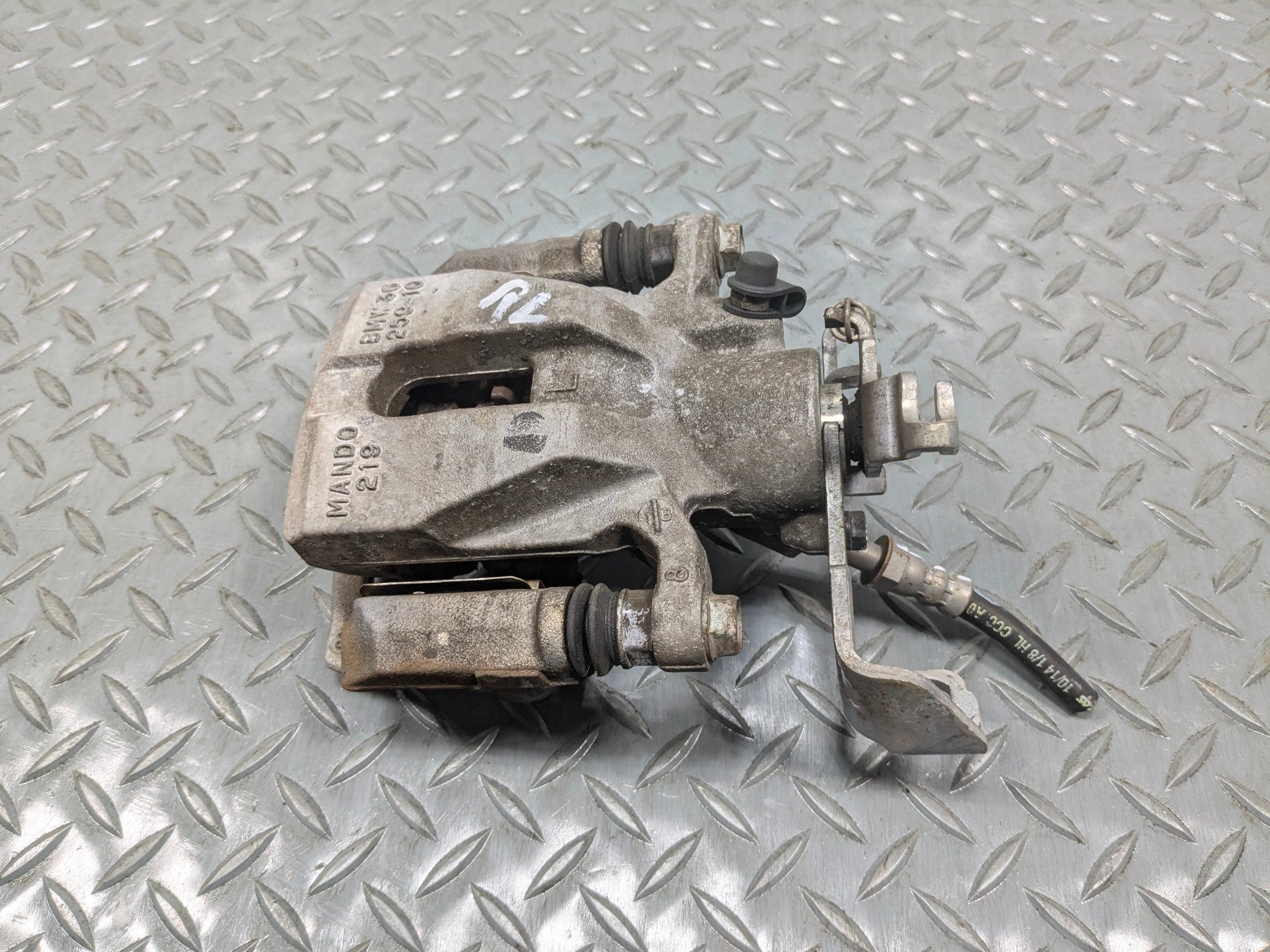 2013 - 2017 MINI COOPER OEM BRAKE CALIPER ASSEMBLY REAR LEFT DRIVER SIDE