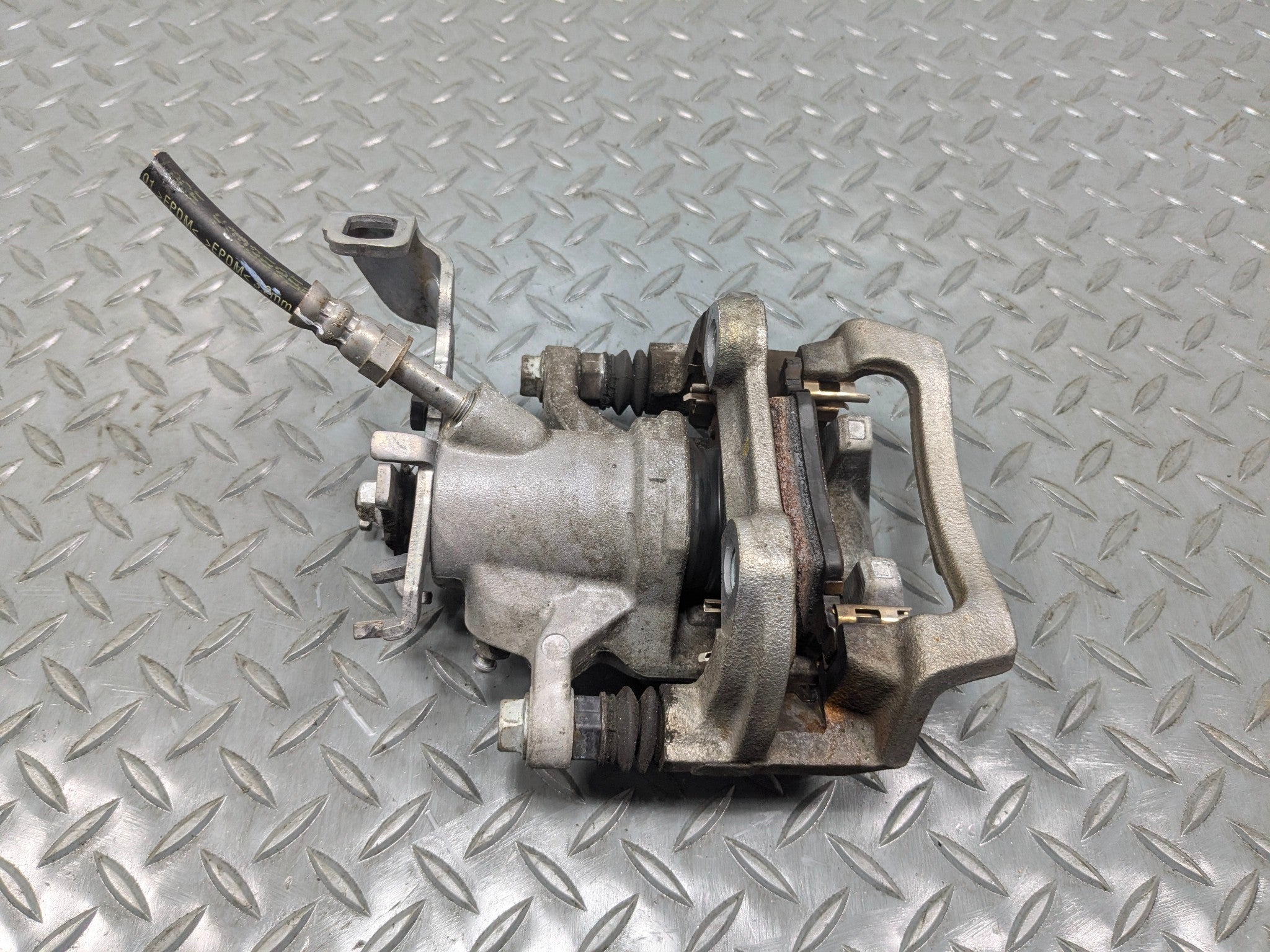 2013 - 2017 MINI COOPER OEM BRAKE CALIPER ASSEMBLY REAR RIGHT PASSENGER SIDE