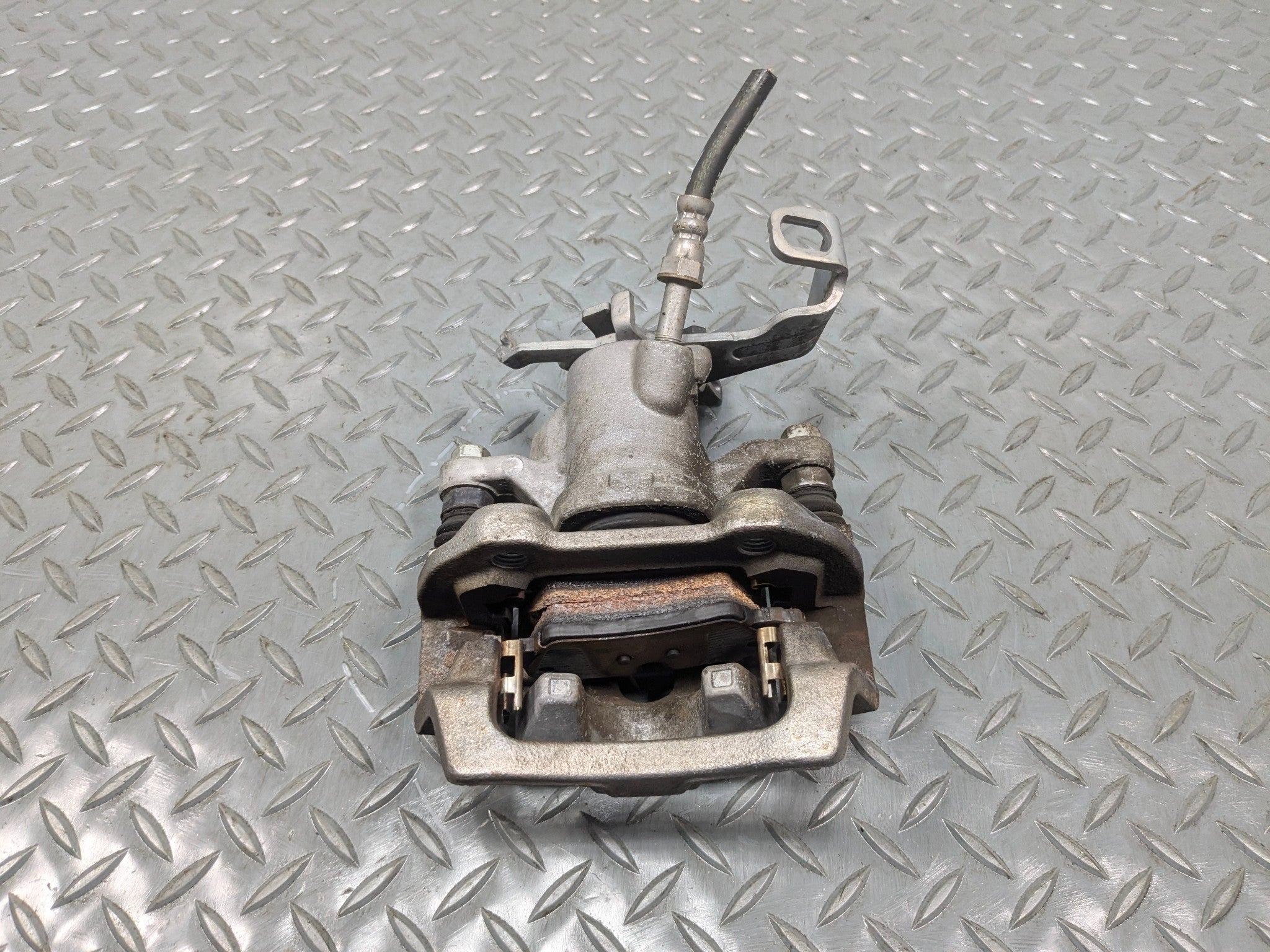 2013 - 2017 MINI COOPER OEM BRAKE CALIPER ASSEMBLY REAR RIGHT PASSENGER SIDE