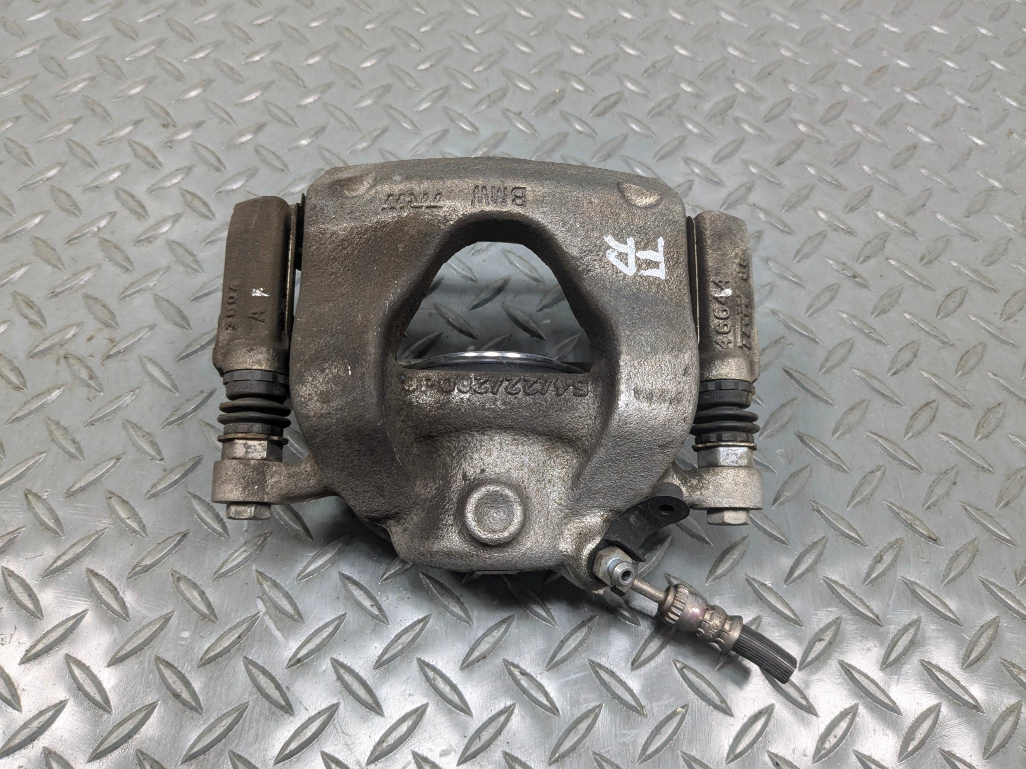 2013 - 2017 MINI COOPER OEM BRAKE CALIPER ASSEMBLY FRONT RIGHT PASSENGER SIDE