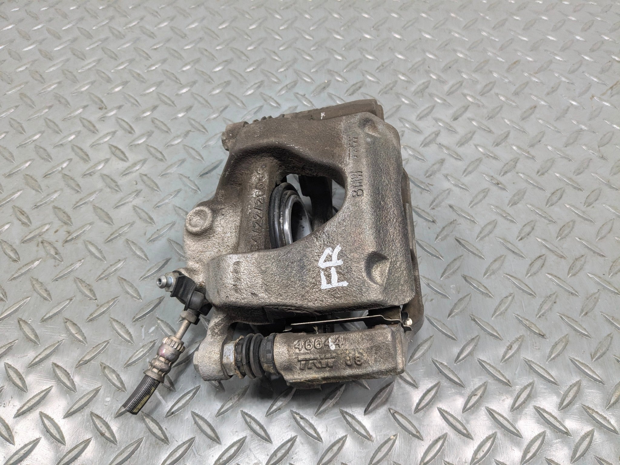 2013 - 2017 MINI COOPER OEM BRAKE CALIPER ASSEMBLY FRONT RIGHT PASSENGER SIDE