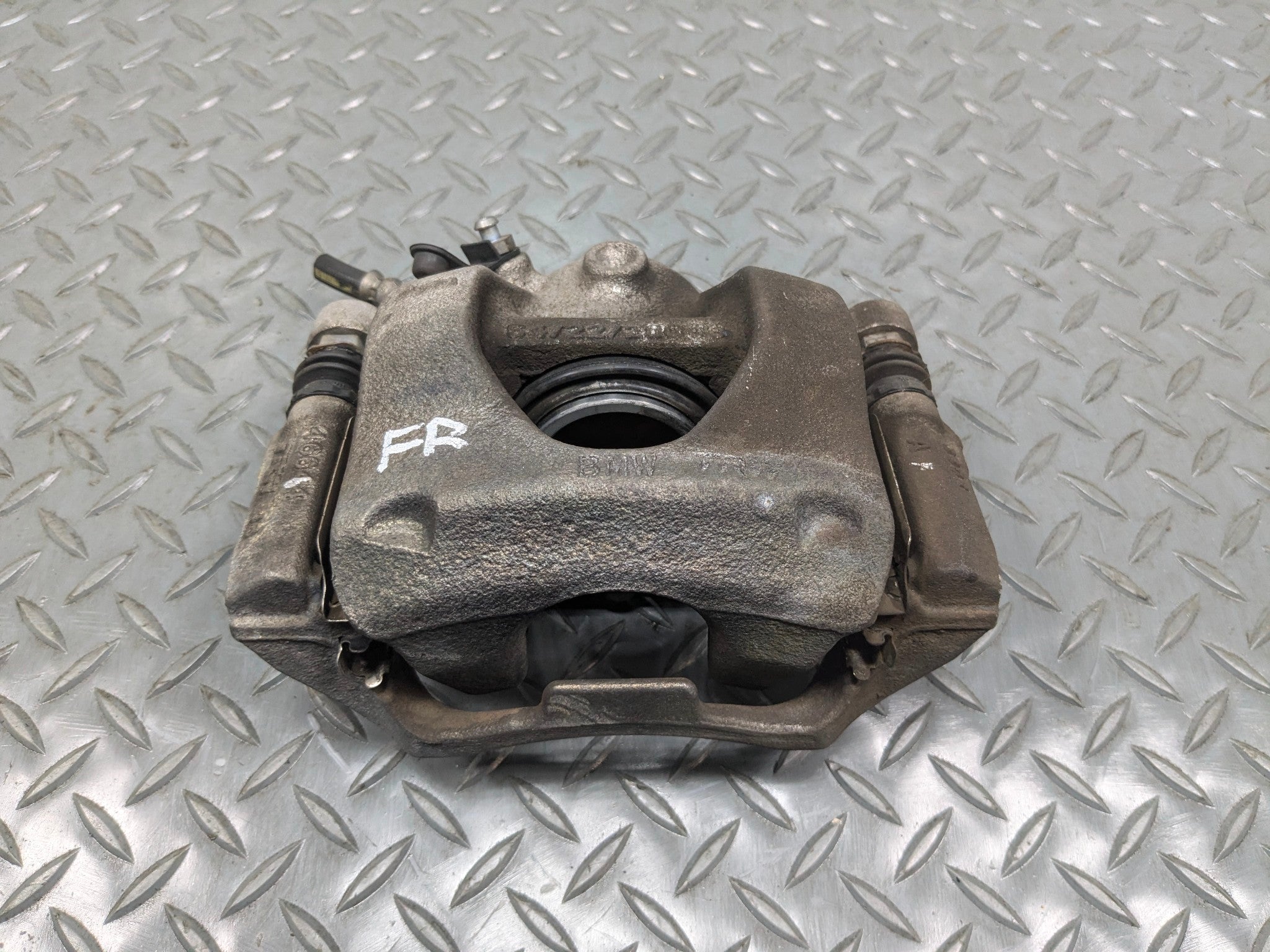 2013 - 2017 MINI COOPER OEM BRAKE CALIPER ASSEMBLY FRONT RIGHT PASSENGER SIDE