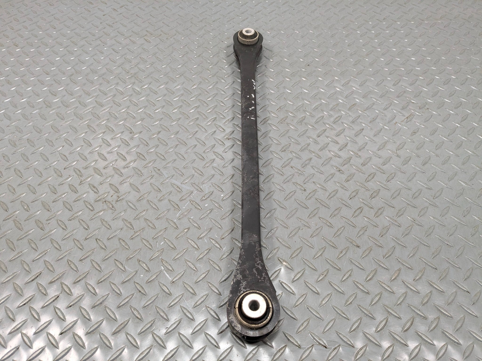 2013 - 2017 MINI COOPER OEM LOWER CONTROL ARM REAR RIGHT PASSENGER SIDE