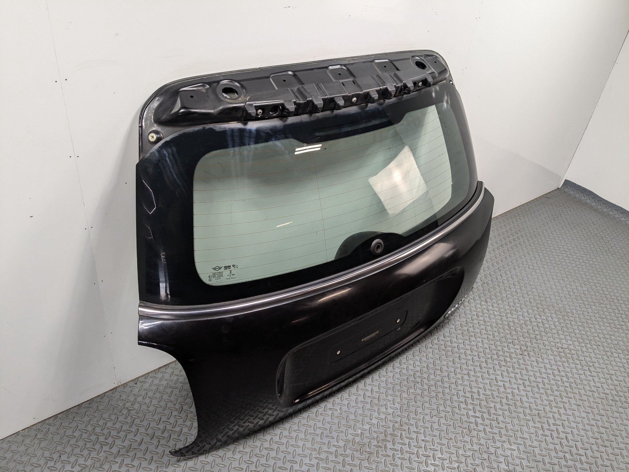 2013 - 2017 MINI COOPER OEM REAR LIFTGATE SHELL PANEL WITH GLASS BLACK