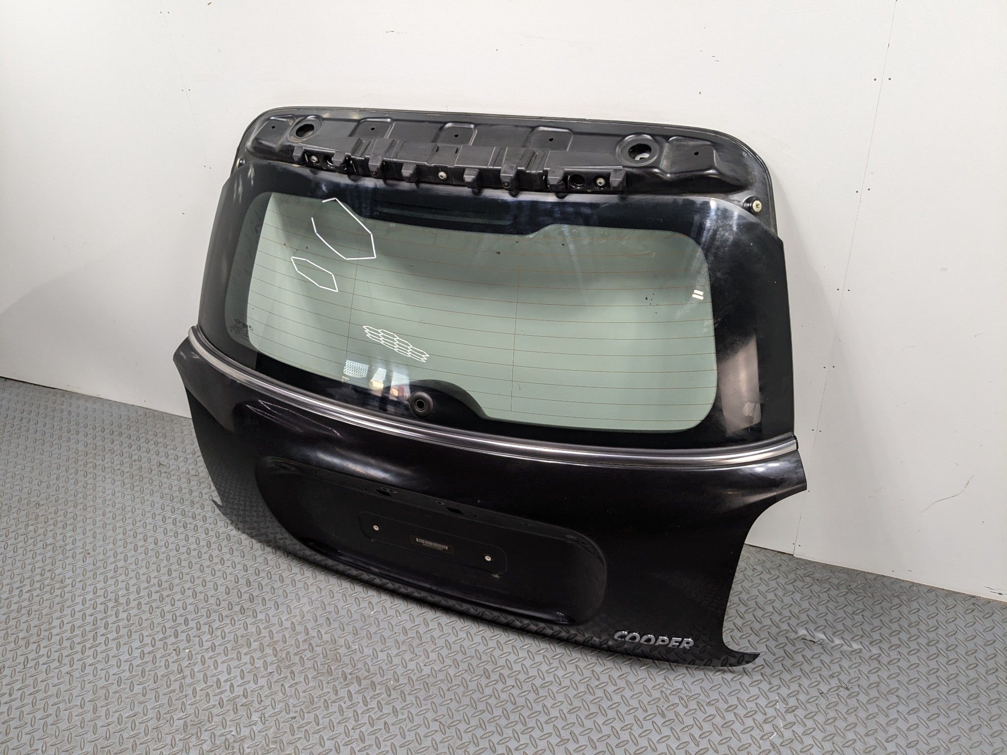 2013 - 2017 MINI COOPER OEM REAR LIFTGATE SHELL PANEL WITH GLASS BLACK
