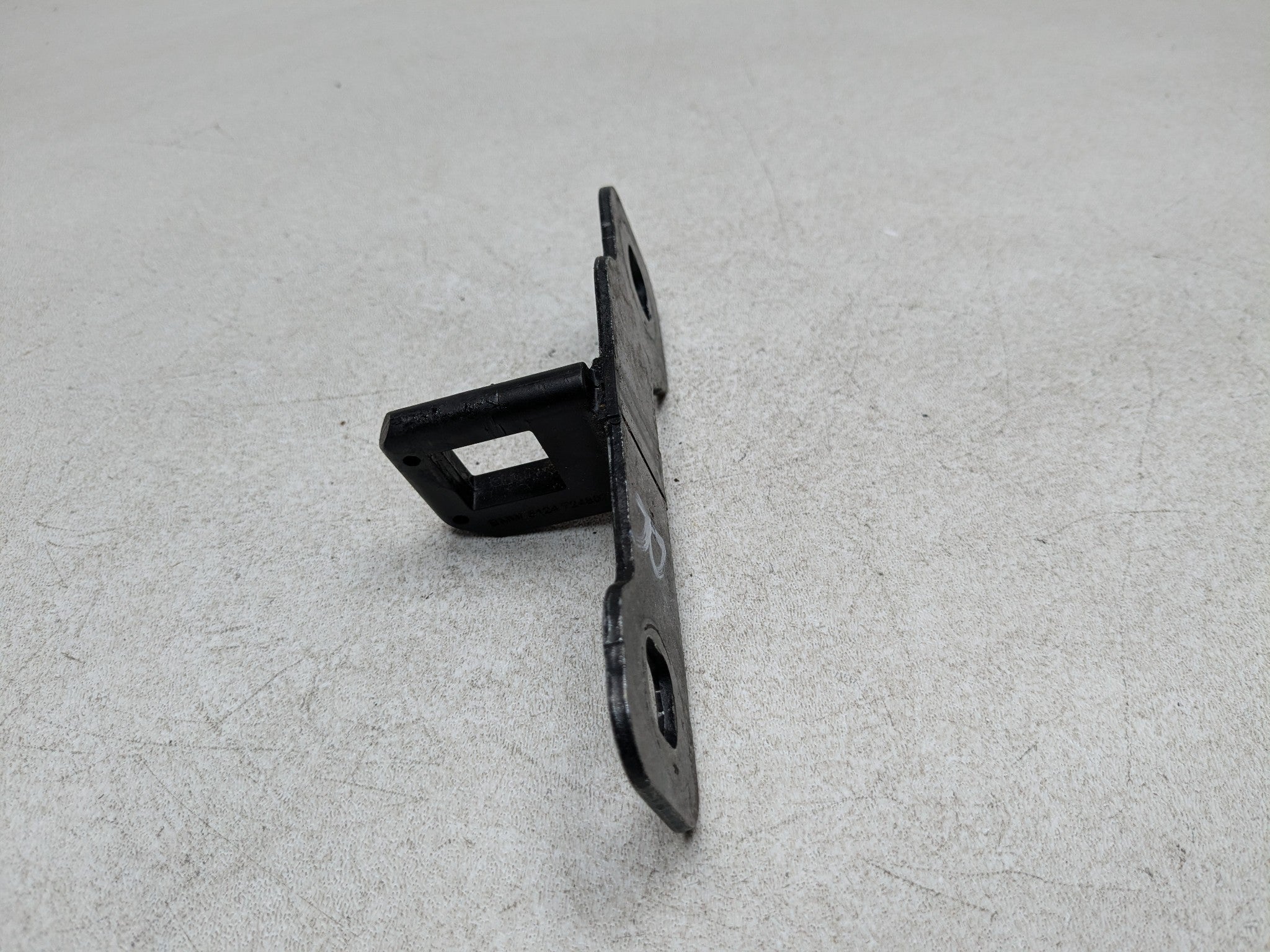 2013 - 2017 MINI COOPER OEM REAR TRUNK LID LATCH LOCK STRIKER PLATE