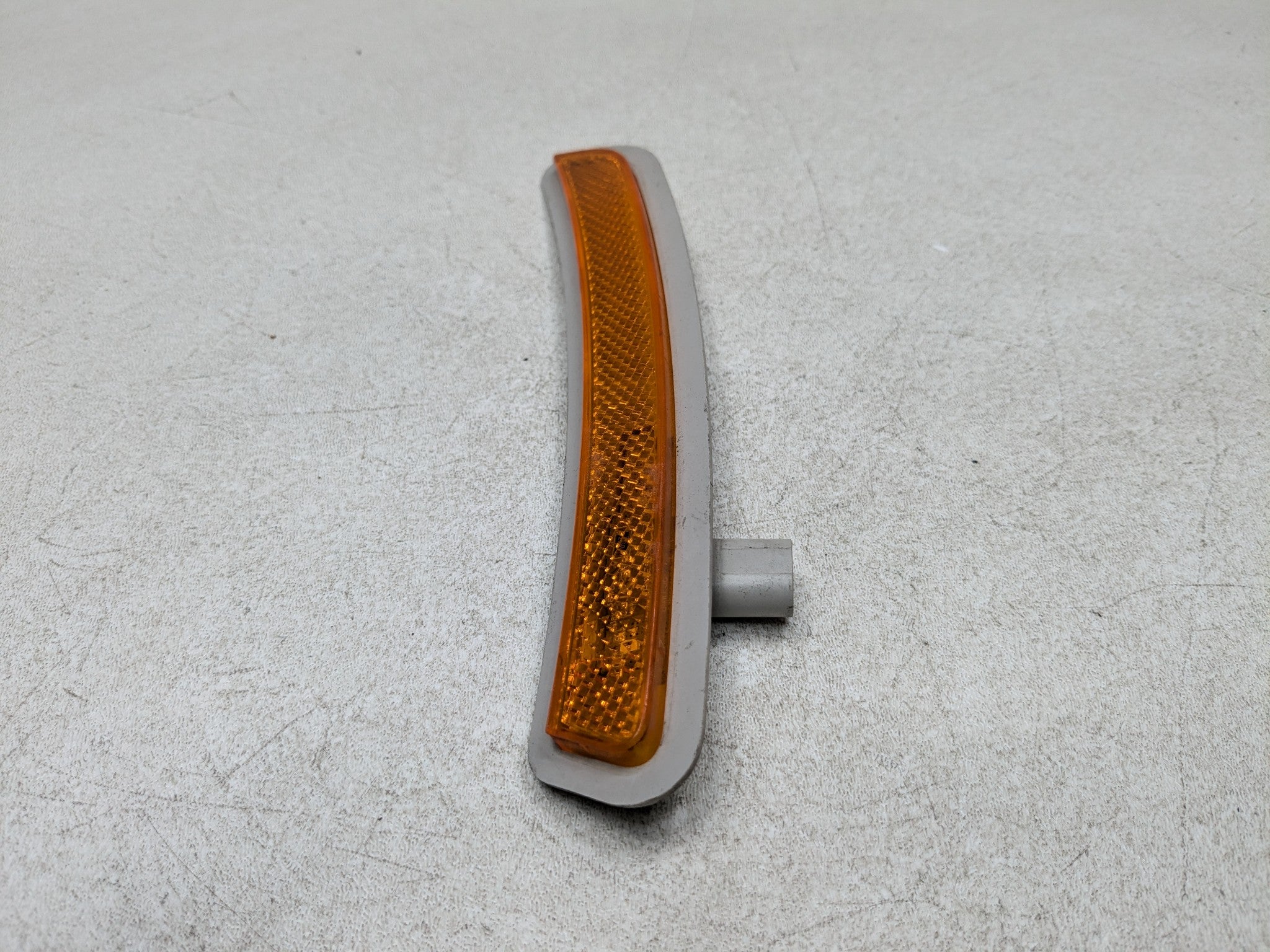 2013 - 2017 MINI COOPER OEM REAR MARKER REFLECTOR LIGHT RIGHT PASSENGER SIDE