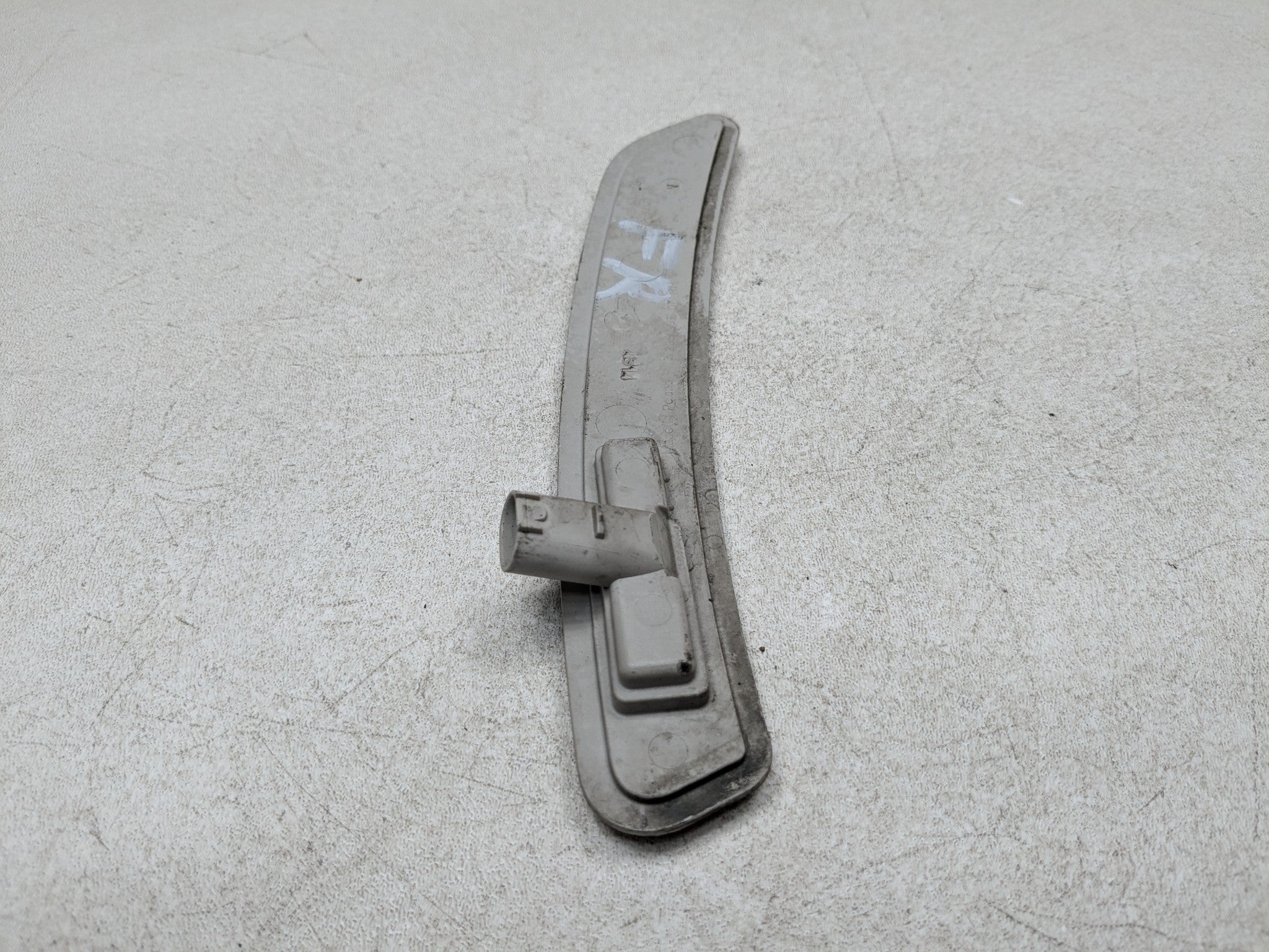 2013 - 2017 MINI COOPER OEM REAR MARKER REFLECTOR LIGHT RIGHT PASSENGER SIDE
