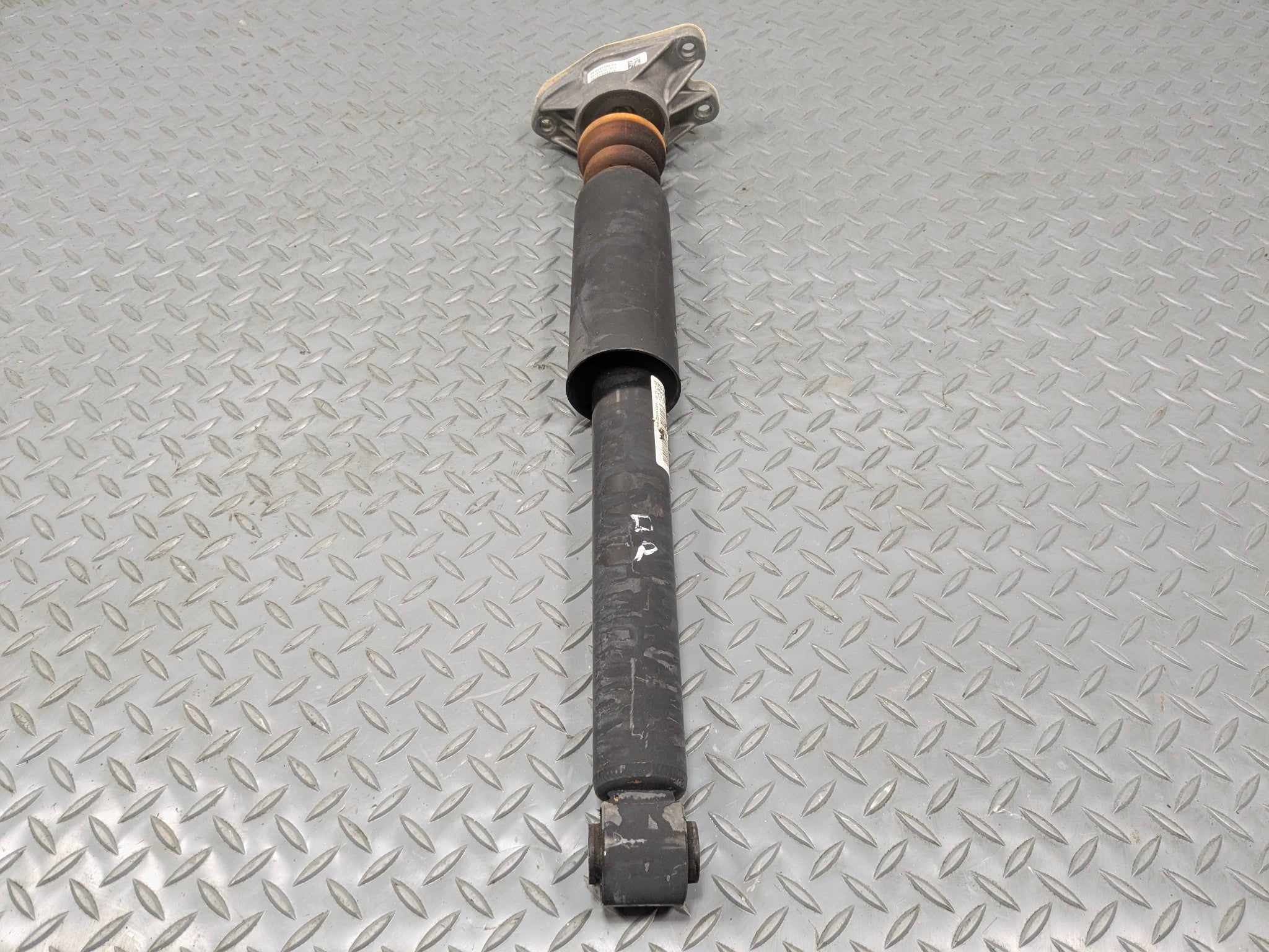 2013 - 2017 MINI COOPER OEM SHOCK ABSORBER STRUT REAR RIGHT PASSENGER SIDE