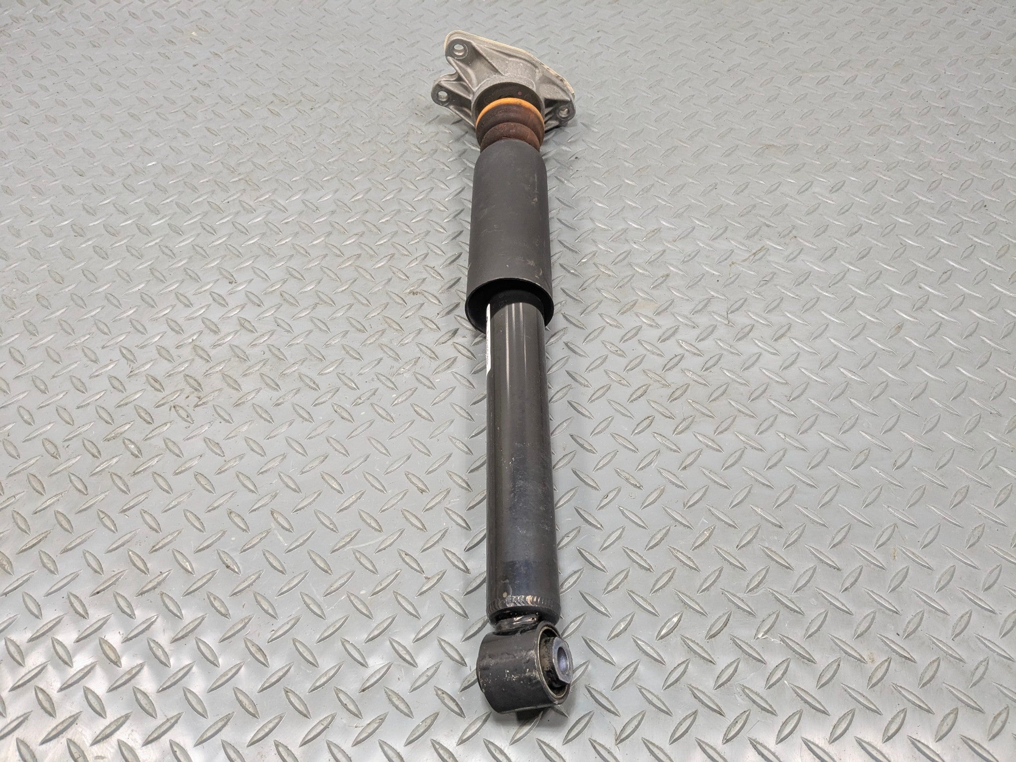 2013 - 2017 MINI COOPER OEM SHOCK ABSORBER STRUT REAR RIGHT PASSENGER SIDE